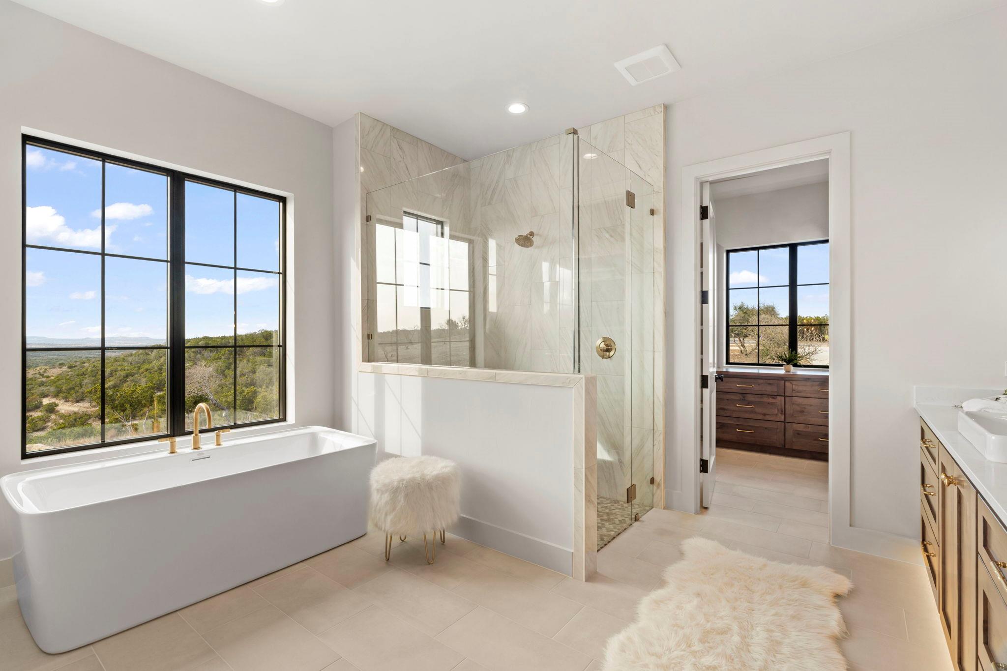 1562 Canyon Crossing View, Dripping Springs, TX 78620