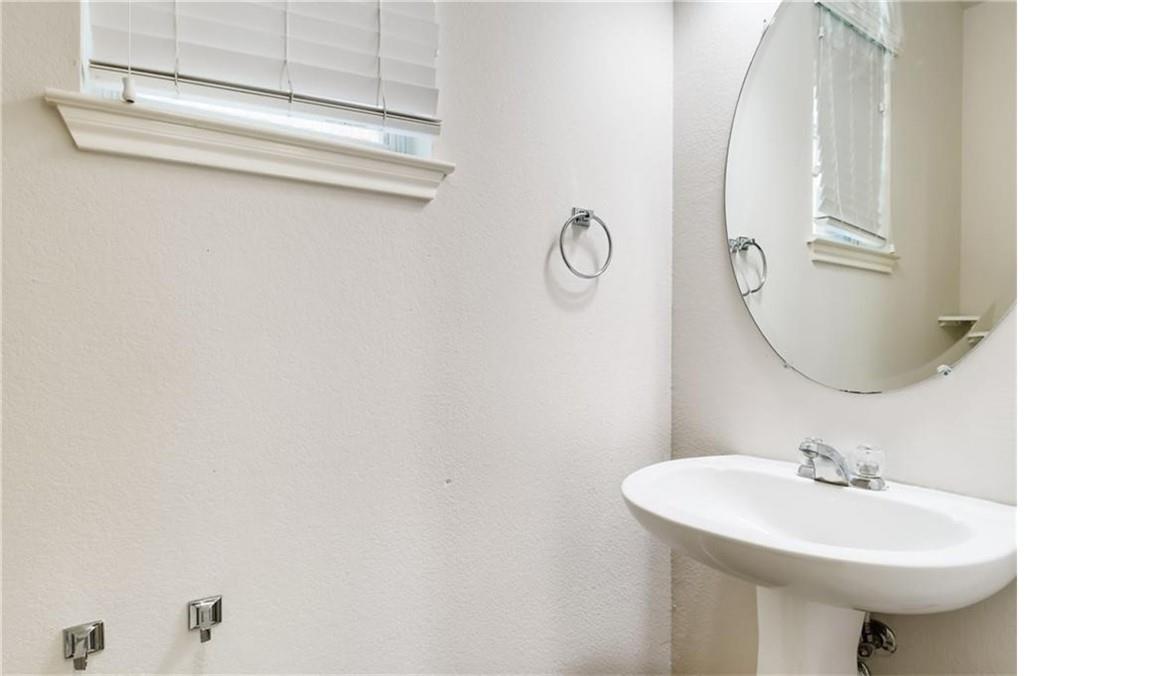 1821 Briarton Ln N, Round Rock, TX 78665