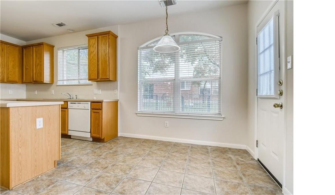 1821 Briarton Ln N, Round Rock, TX 78665