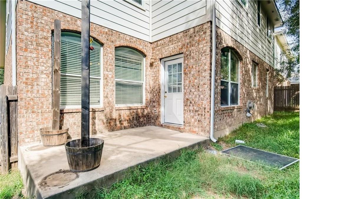 1821 Briarton Ln N, Round Rock, TX 78665