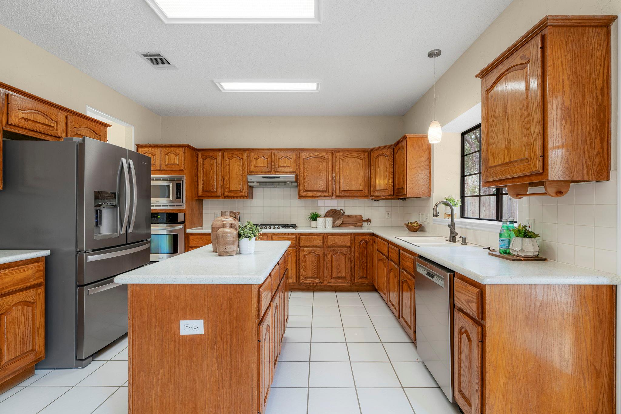 3604 Rocky Ford Dr, Austin, TX 78749