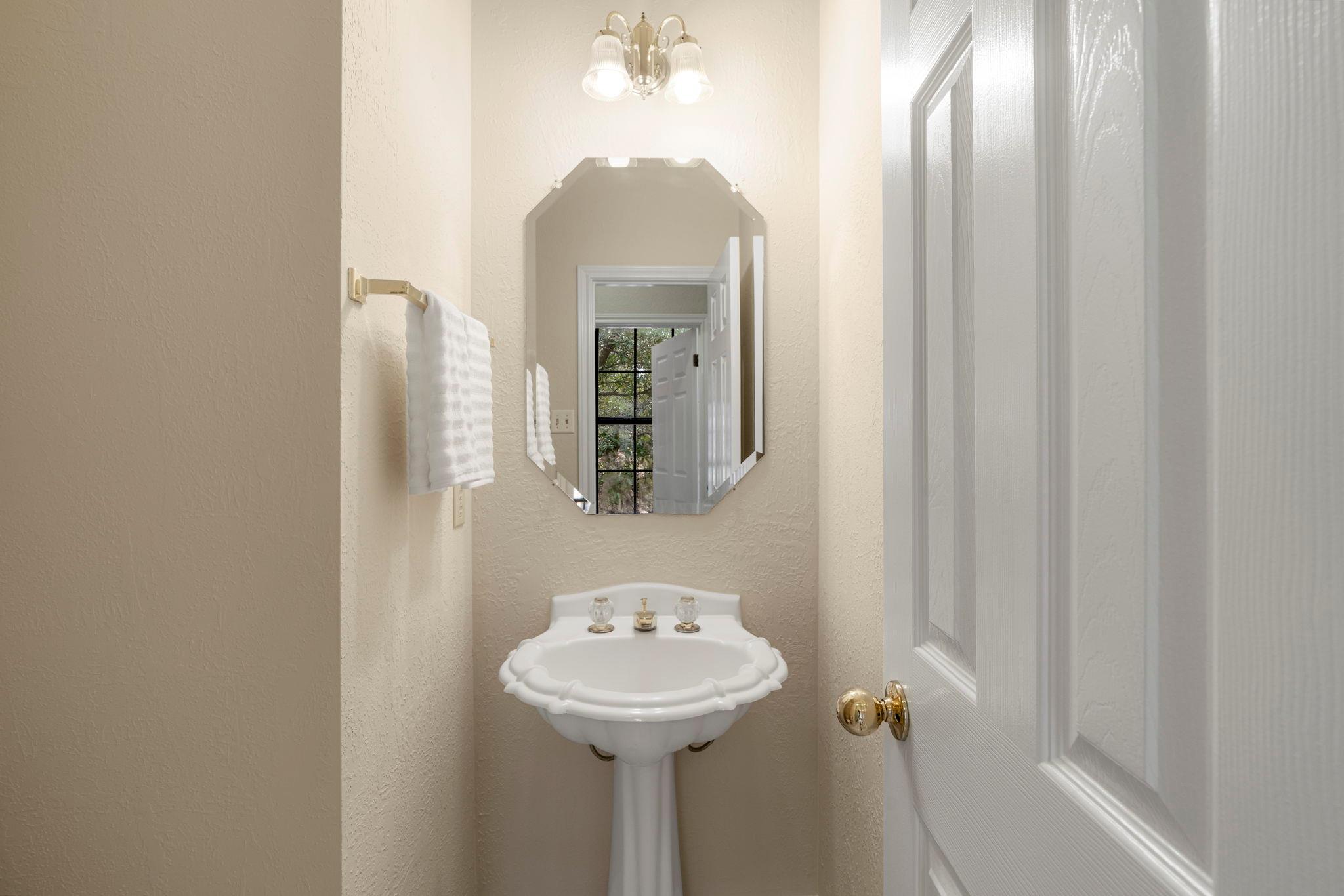 3604 Rocky Ford Dr, Austin, TX 78749