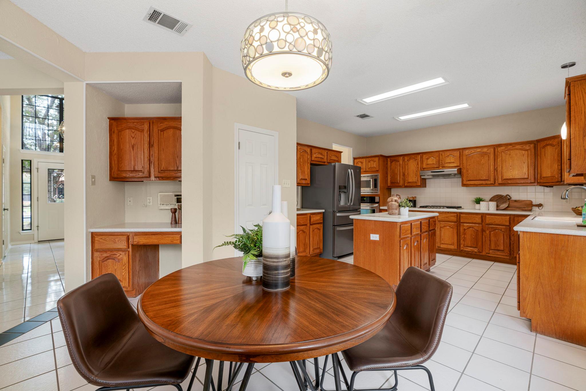 3604 Rocky Ford Dr, Austin, TX 78749