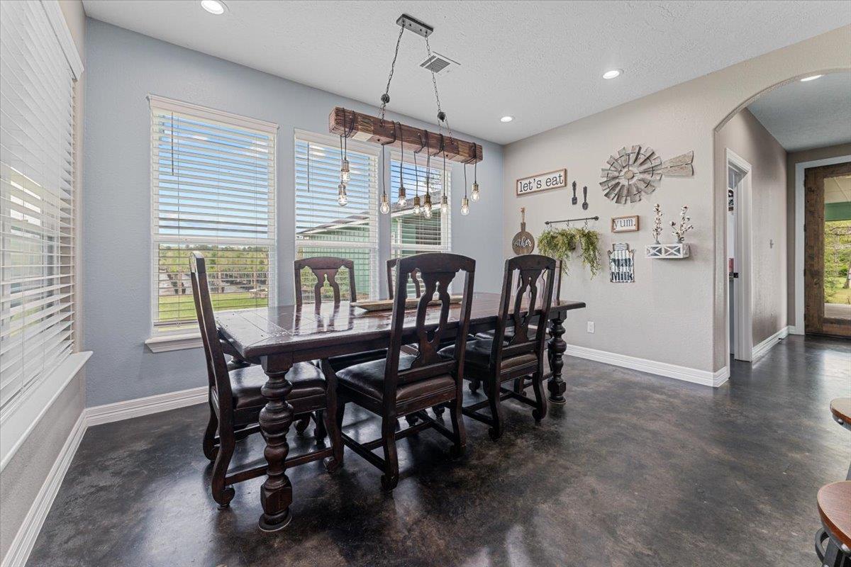 15637 Knotty Oaks Trail, Magnolia, TX 77355