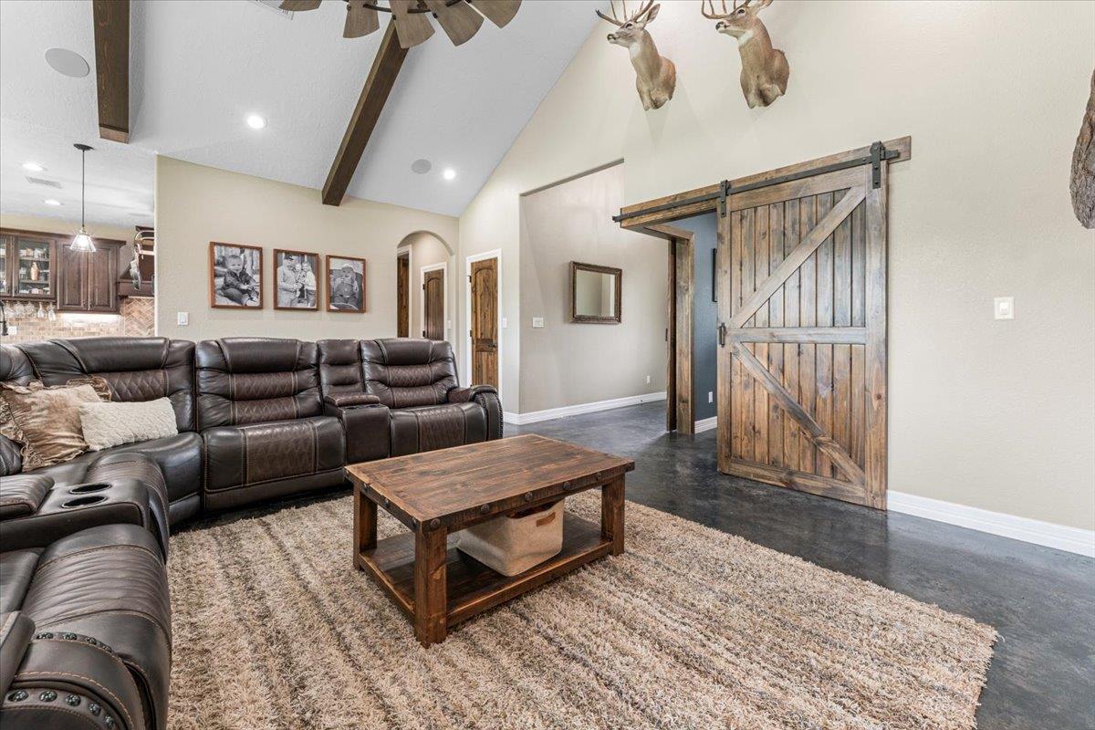 15637 Knotty Oaks Trail, Magnolia, TX 77355