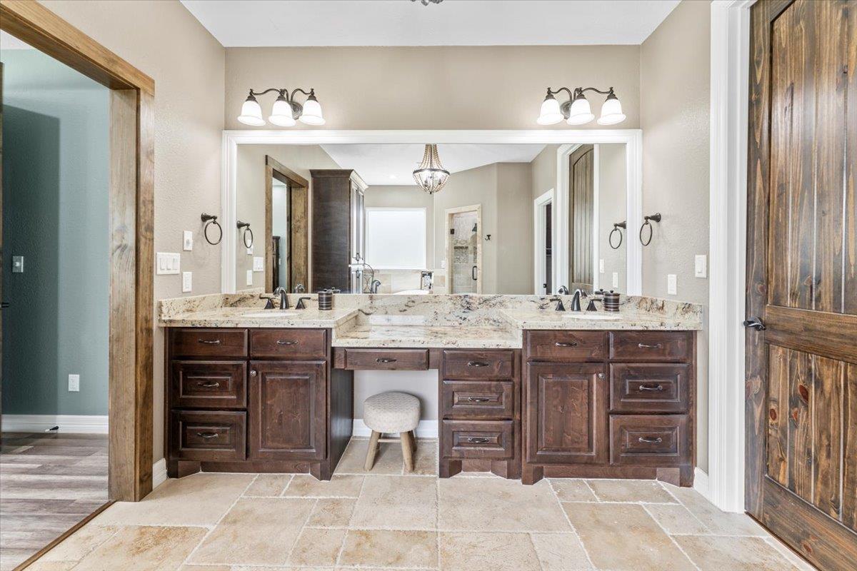 15637 Knotty Oaks Trail, Magnolia, TX 77355