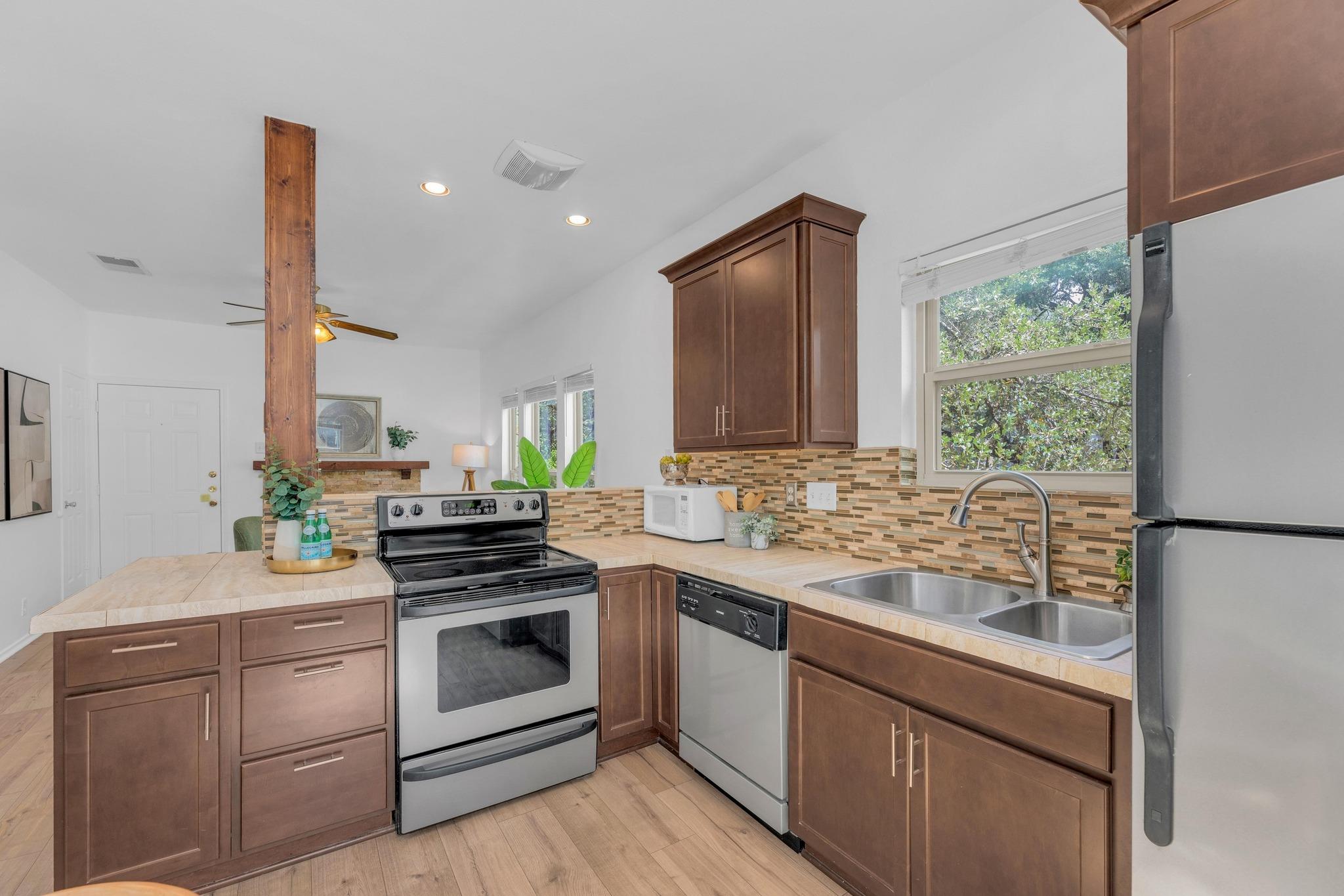 2414 Longview St # 101, Austin, TX 78705