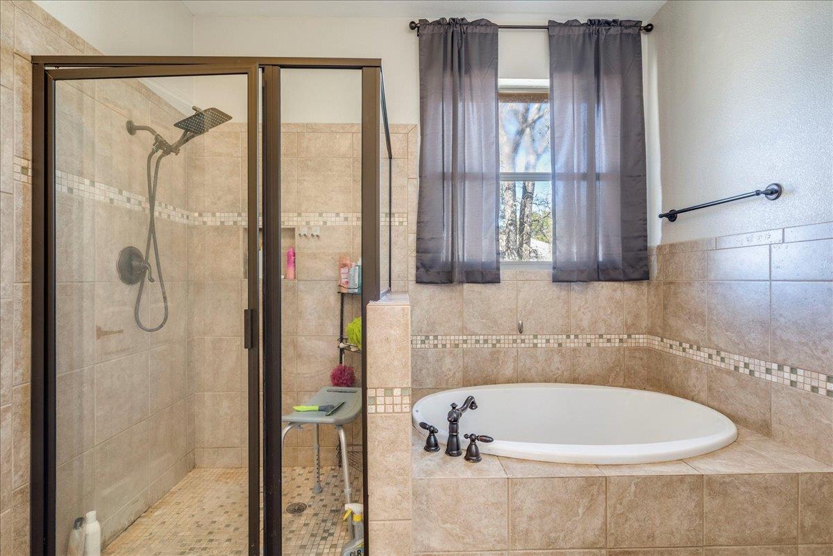 11 Rhapsody Ln, Wimberley, TX 78676