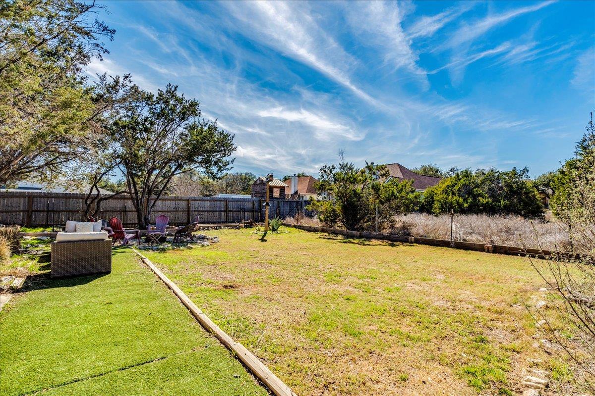 11 Rhapsody Ln, Wimberley, TX 78676