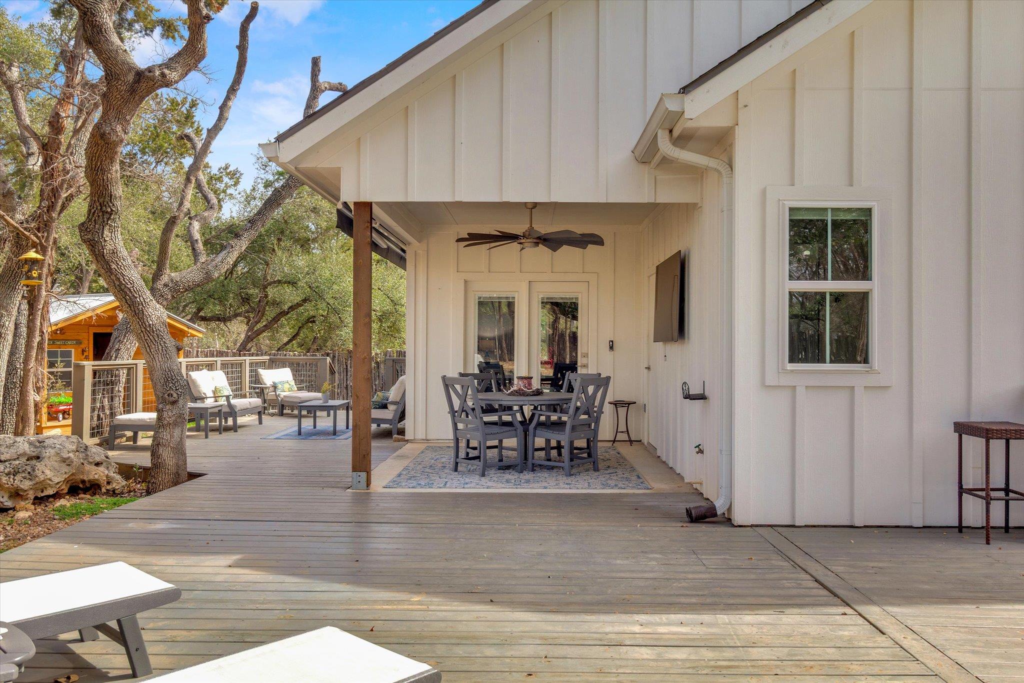 72 Woodacre Dr, Wimberley, TX 78676