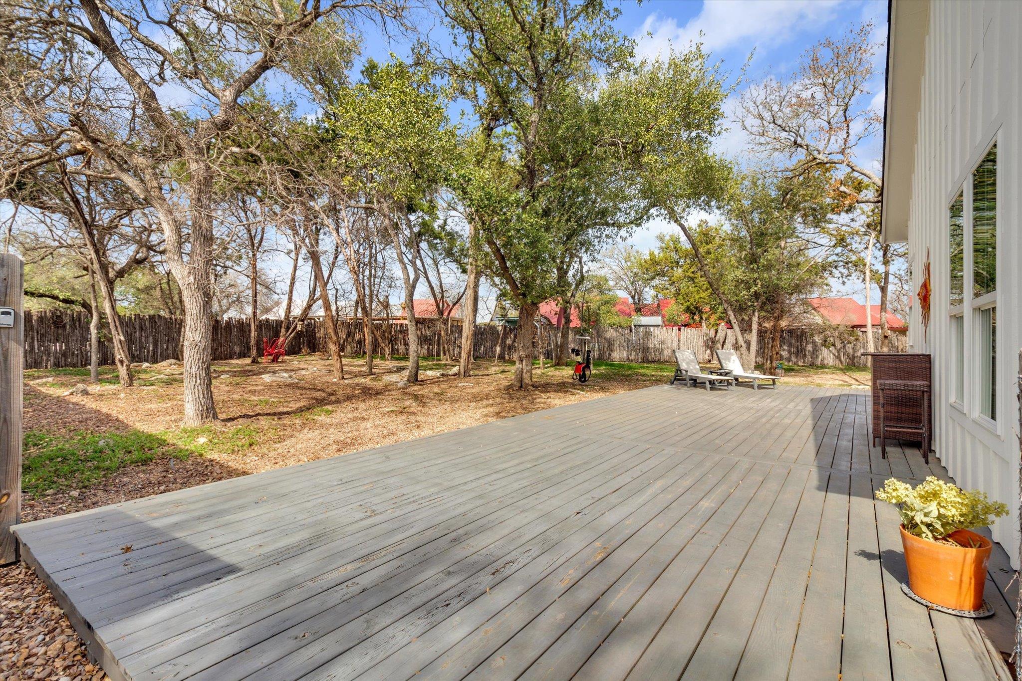 72 Woodacre Dr, Wimberley, TX 78676