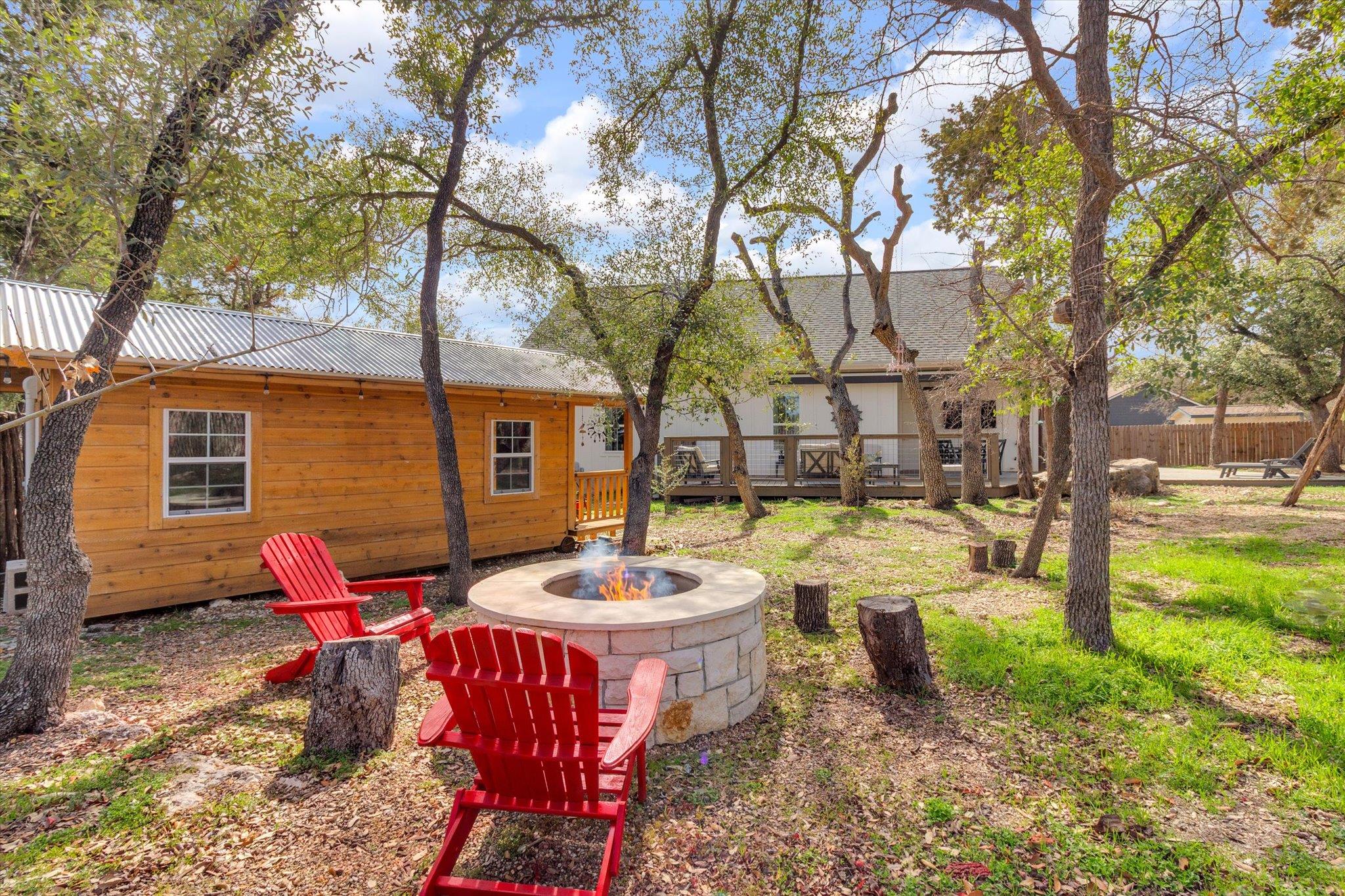 72 Woodacre Dr, Wimberley, TX 78676
