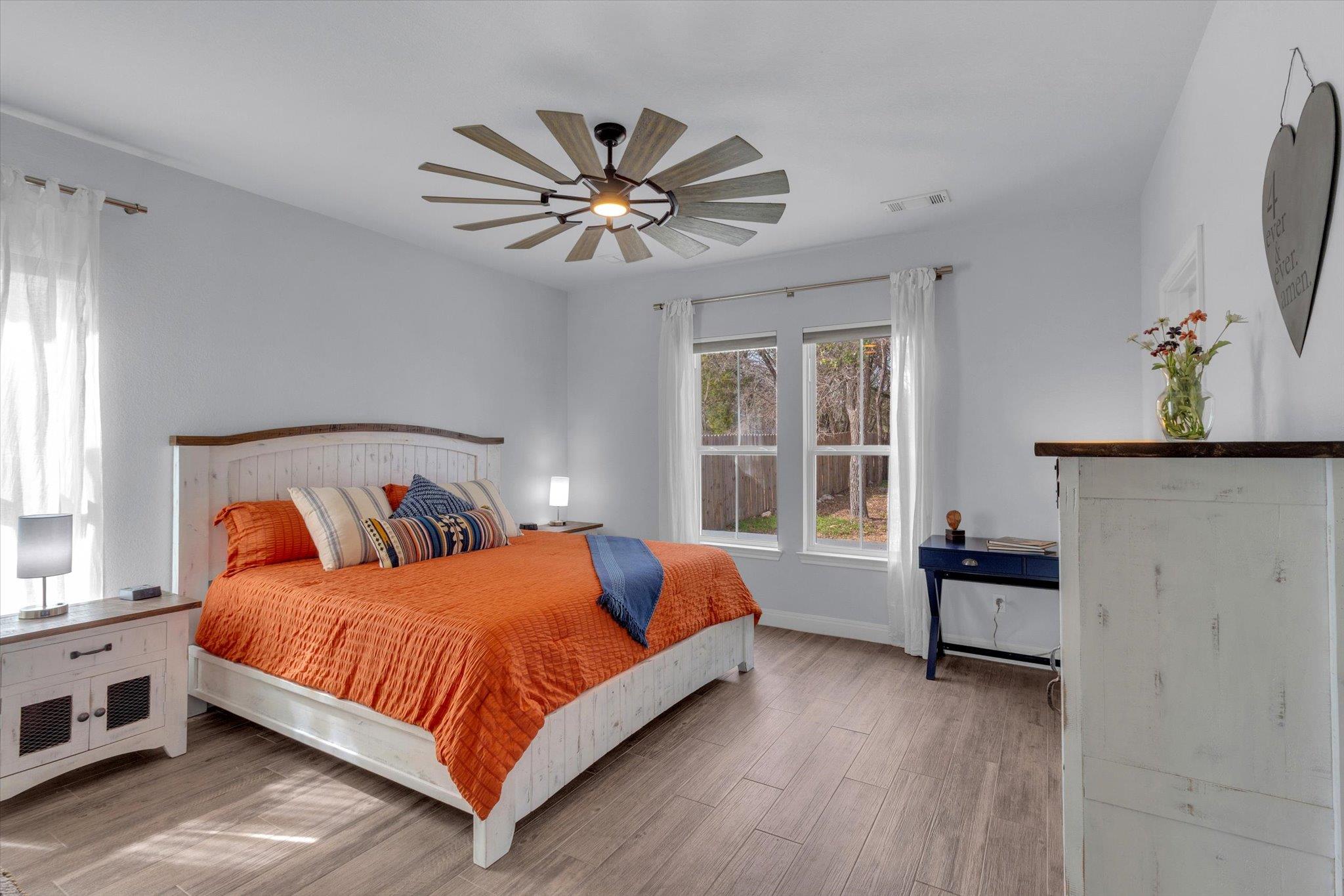 72 Woodacre Dr, Wimberley, TX 78676