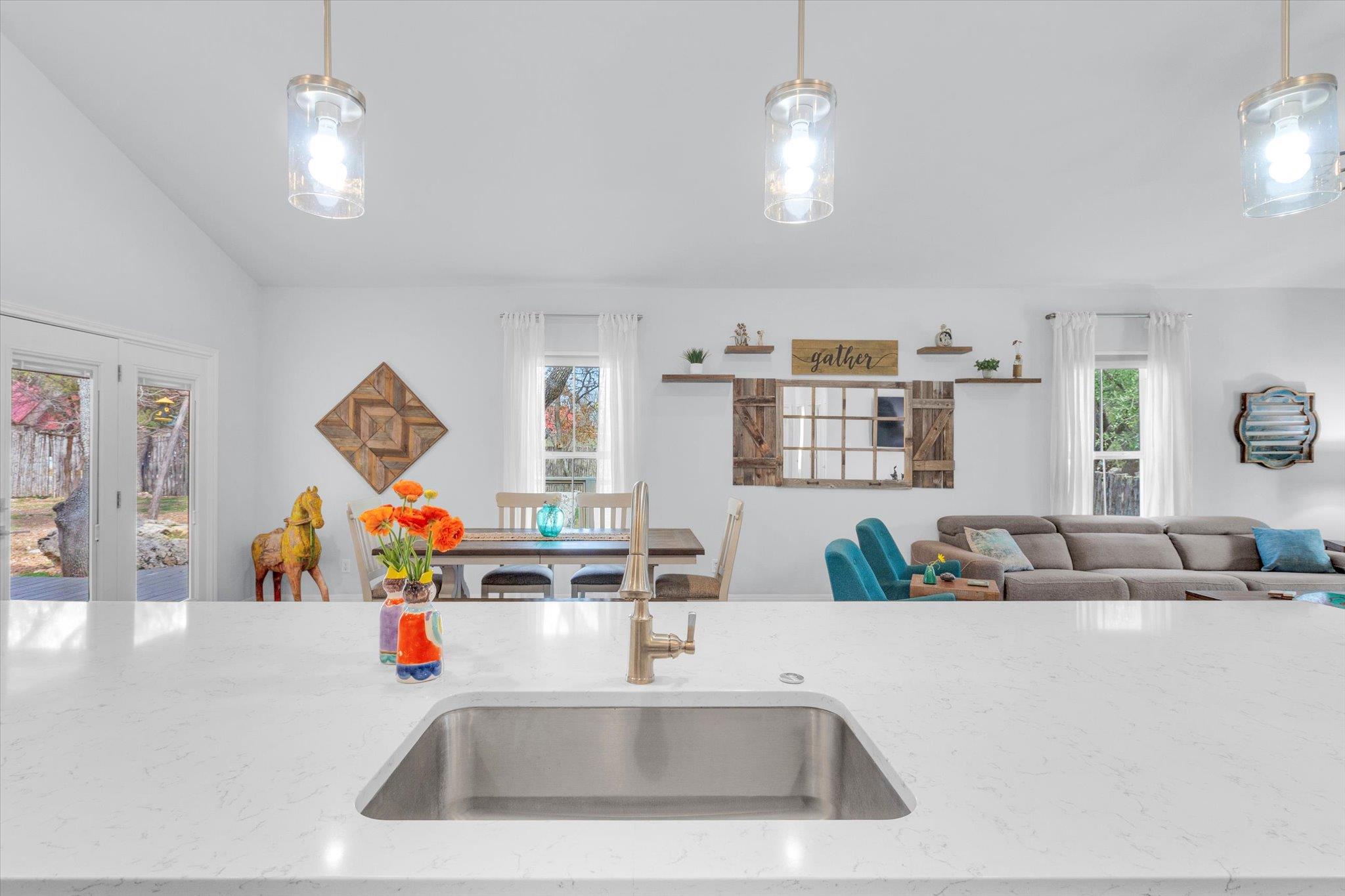 72 Woodacre Dr, Wimberley, TX 78676