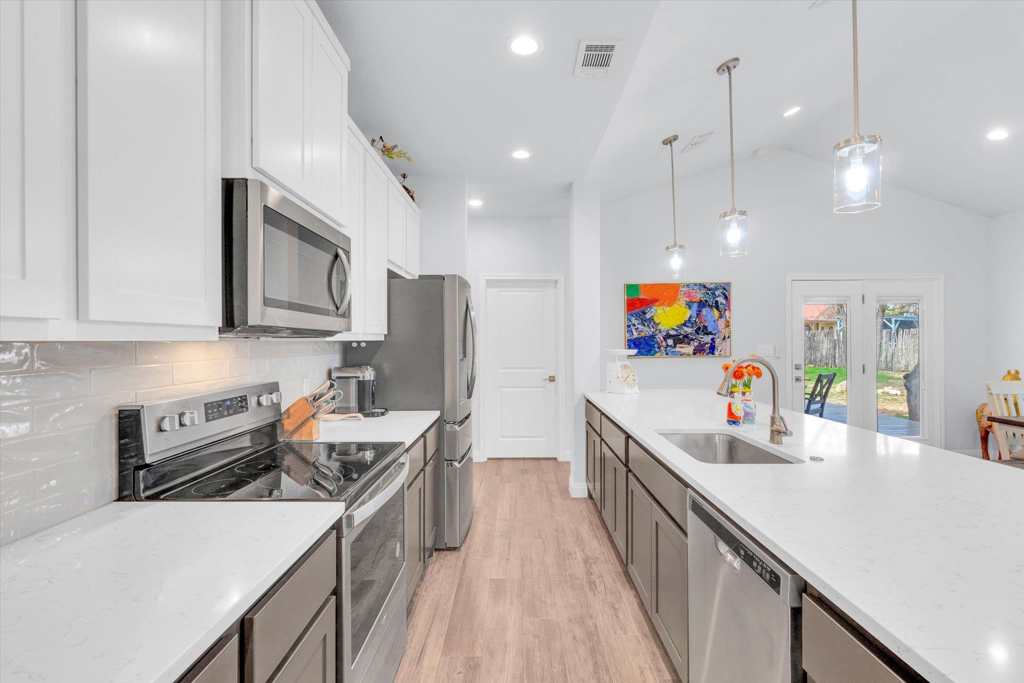 72 Woodacre Dr, Wimberley, TX 78676