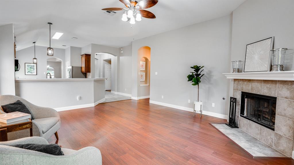 725 Crane Canyon Pl, Round Rock, TX 78665