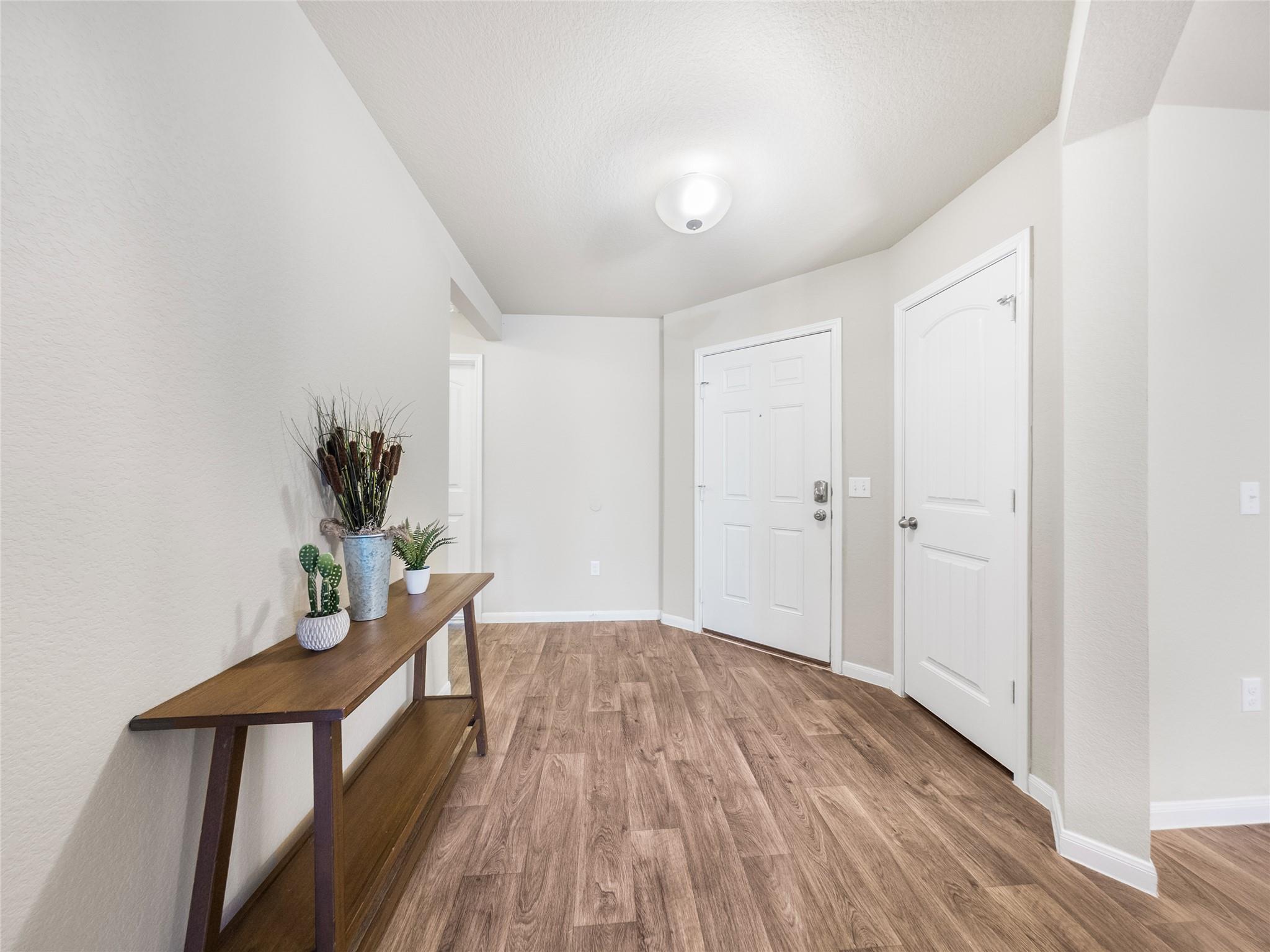 117 Garcitas Creek Ln, Hutto, TX 78634