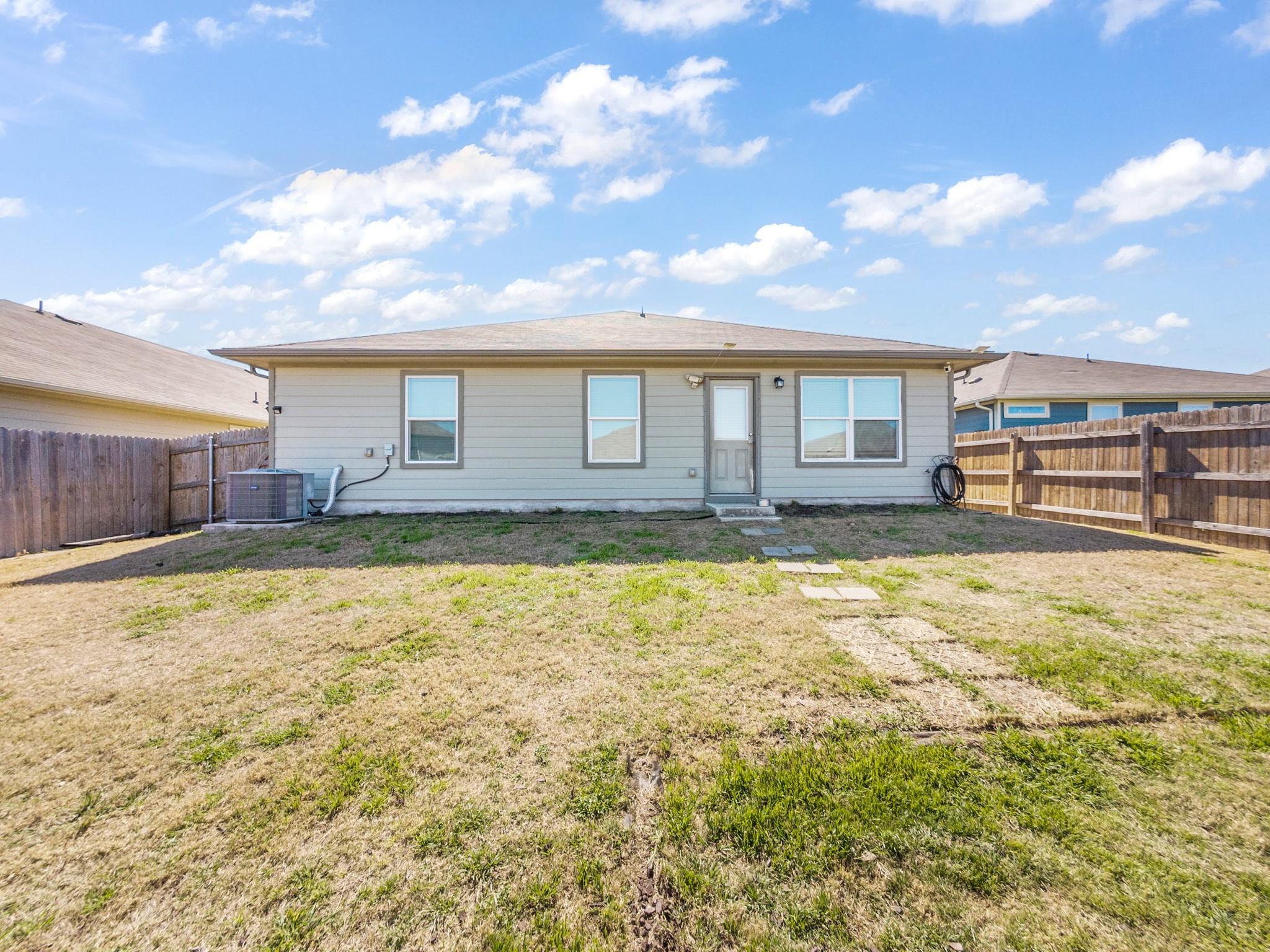 117 Garcitas Creek Ln, Hutto, TX 78634