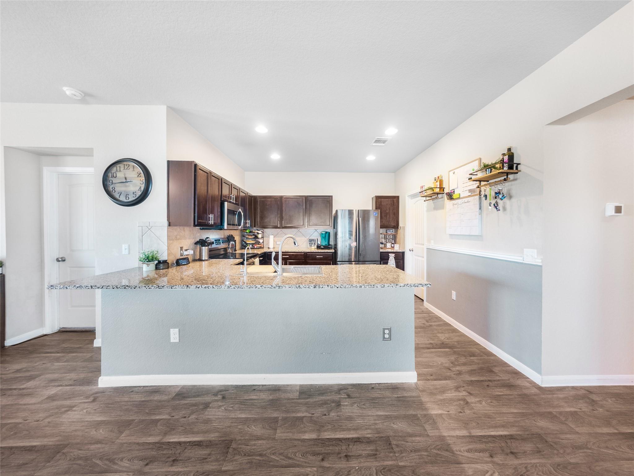 117 Garcitas Creek Ln, Hutto, TX 78634