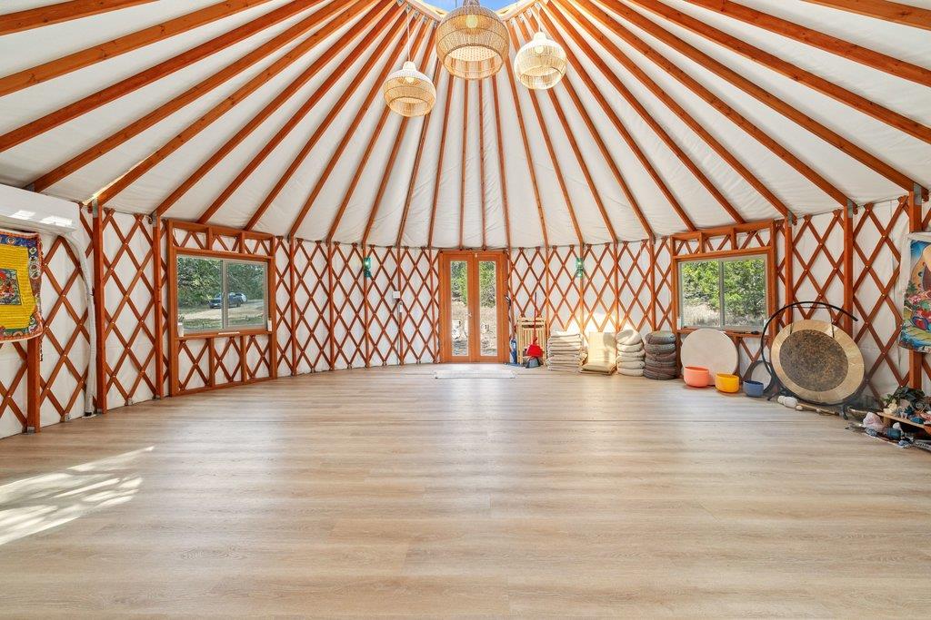 321 Lea Ln, Wimberley, TX 78676