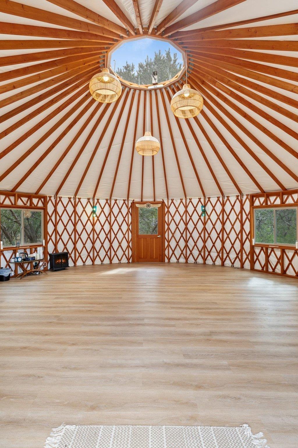 321 Lea Ln, Wimberley, TX 78676