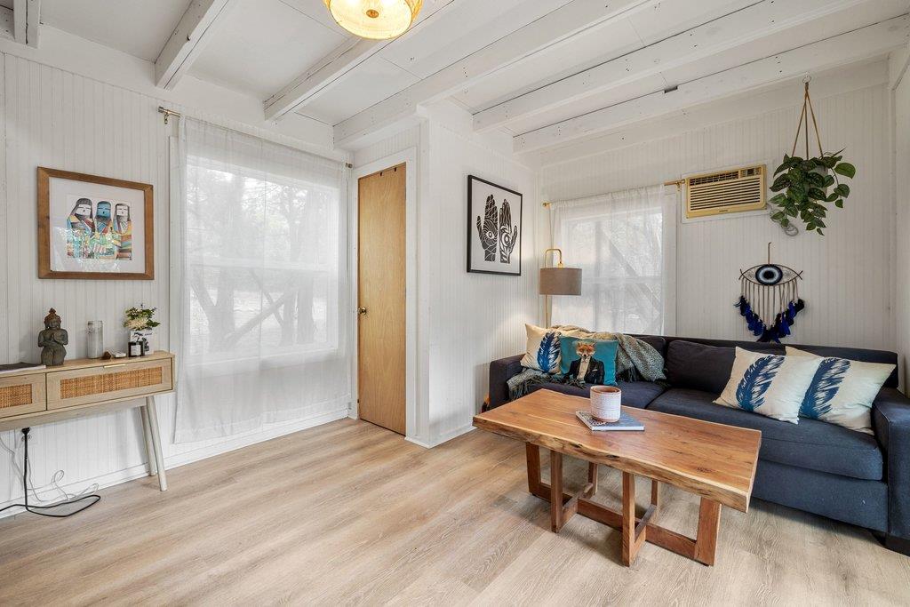 321 Lea Ln, Wimberley, TX 78676