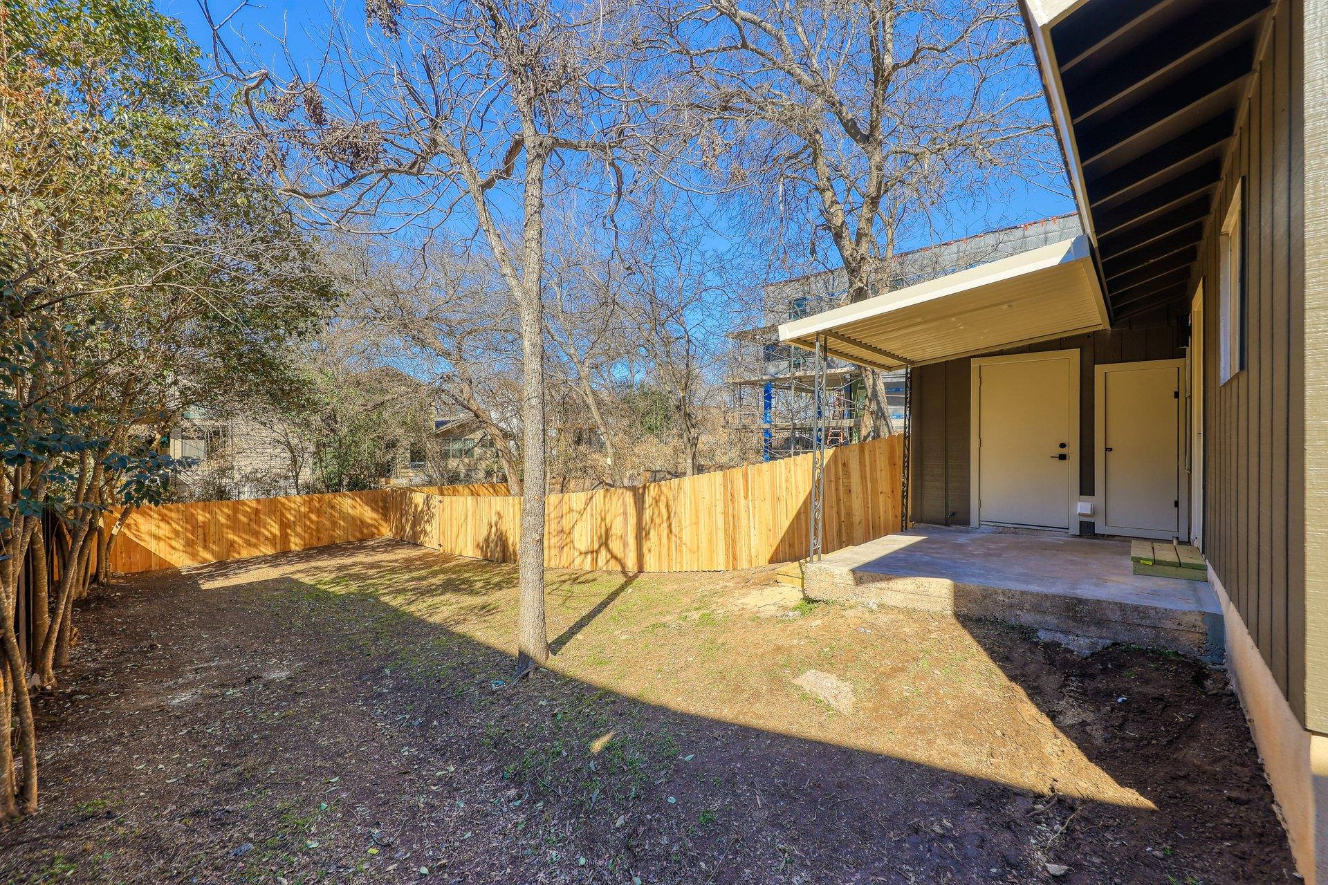 902 Jessie St # B, Austin, TX 78704