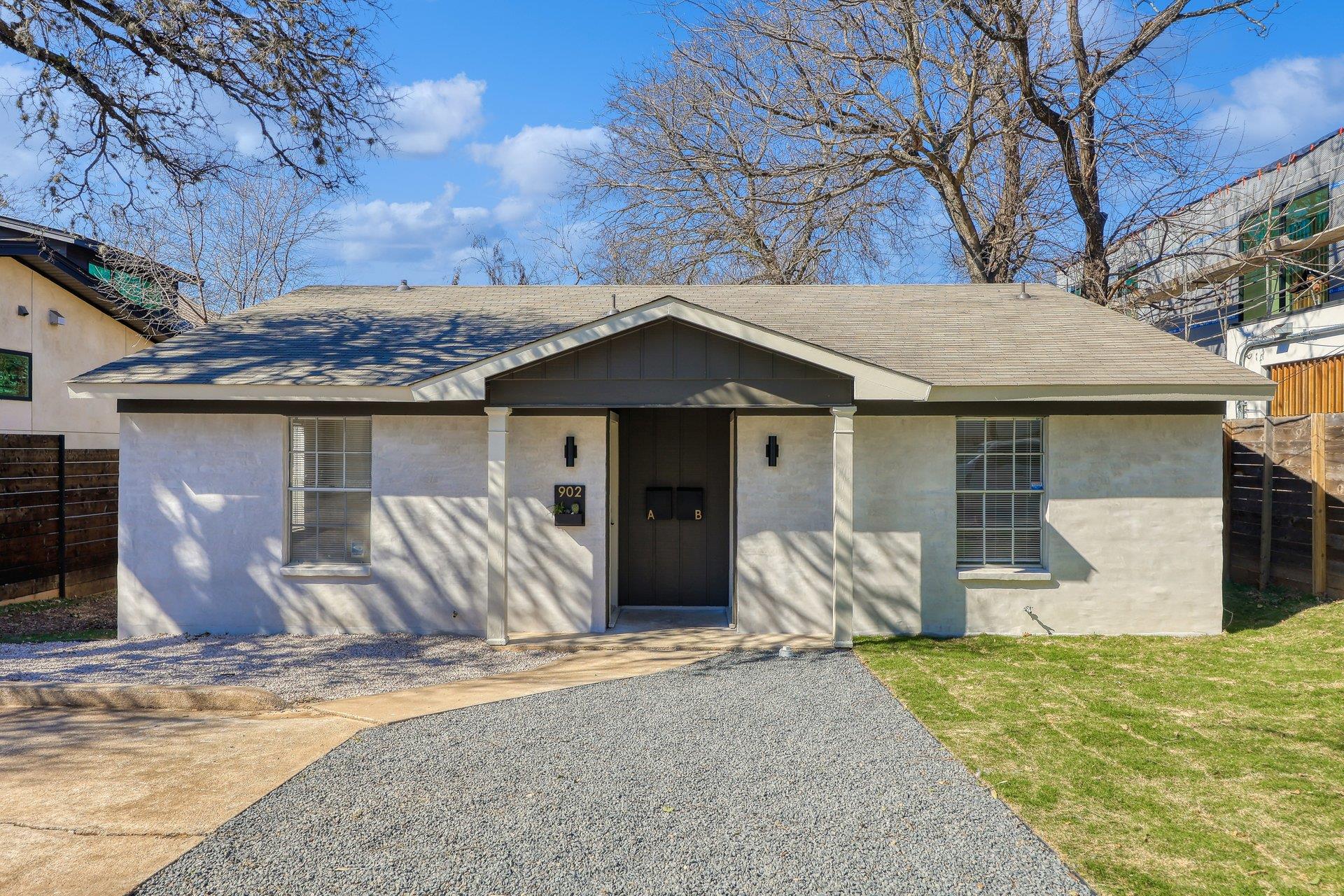 902 Jessie St # B, Austin, TX 78704