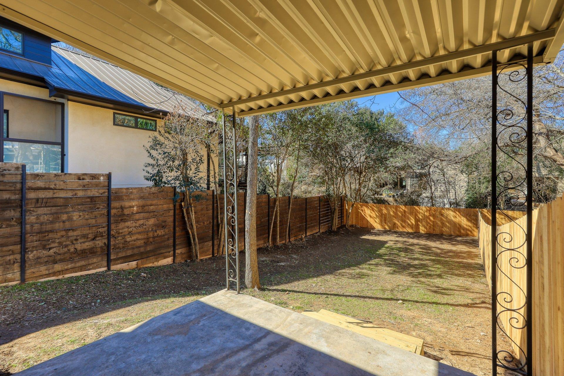 902 Jessie St # B, Austin, TX 78704