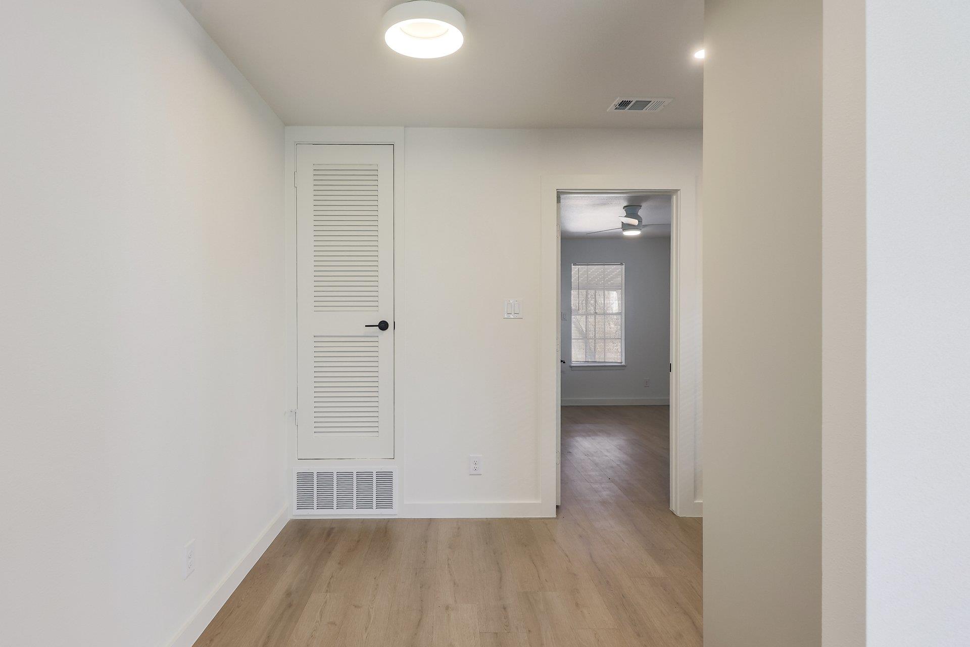 902 Jessie St # B, Austin, TX 78704