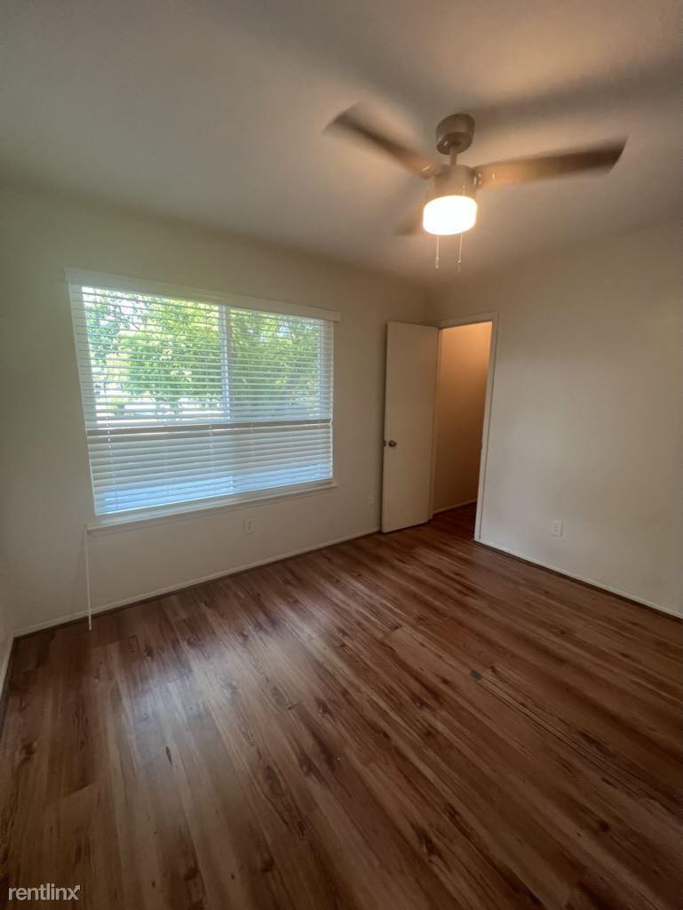 3458 Willowrun Dr # B, Austin, TX 78704