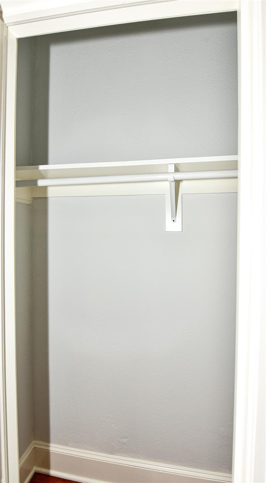 410 Kenniston Dr, Austin, TX 78752