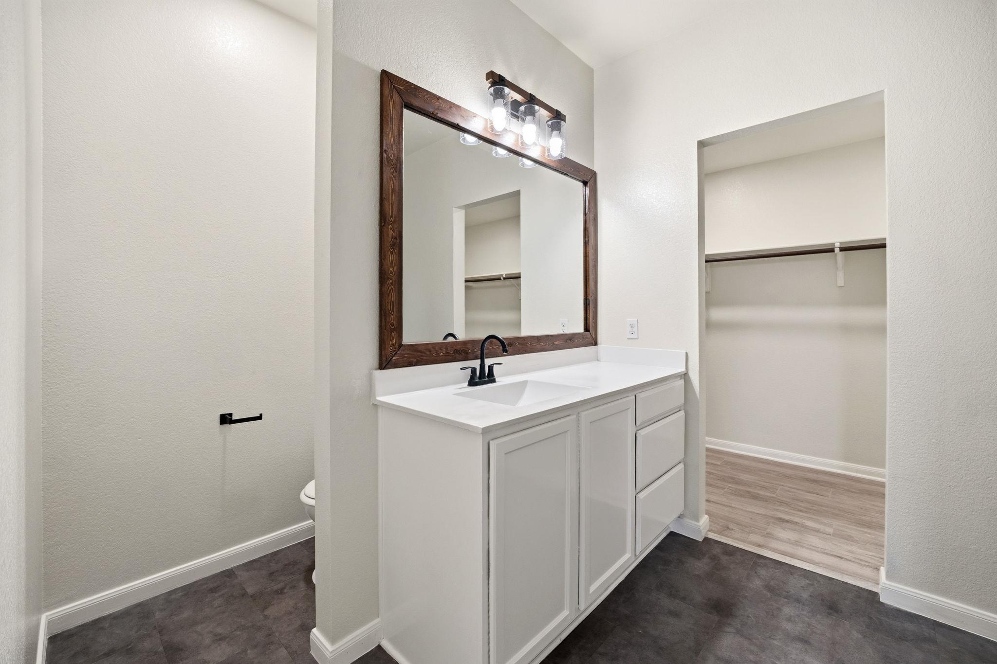 197 Voss, Kyle, TX 78640