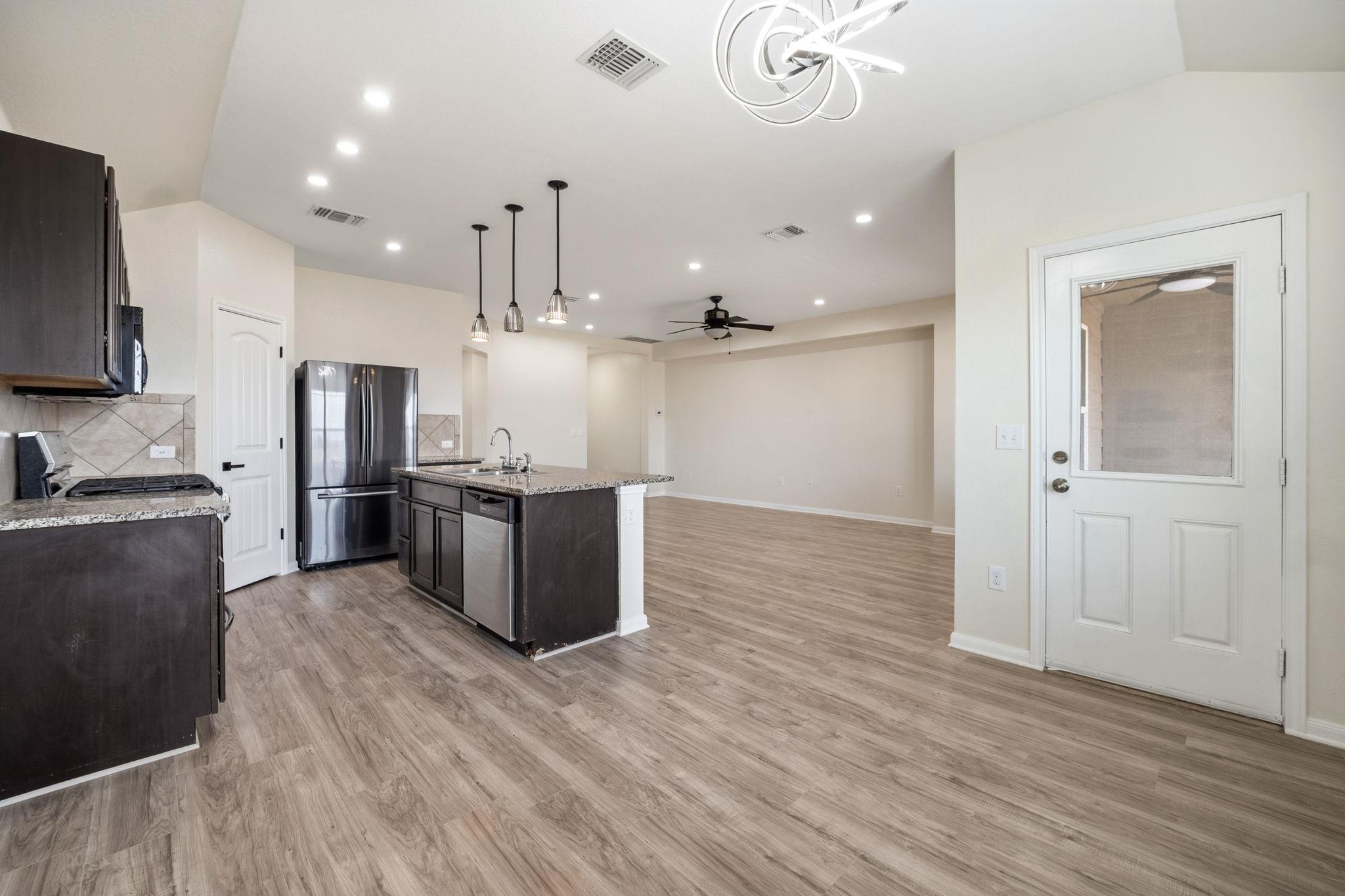 197 Voss, Kyle, TX 78640