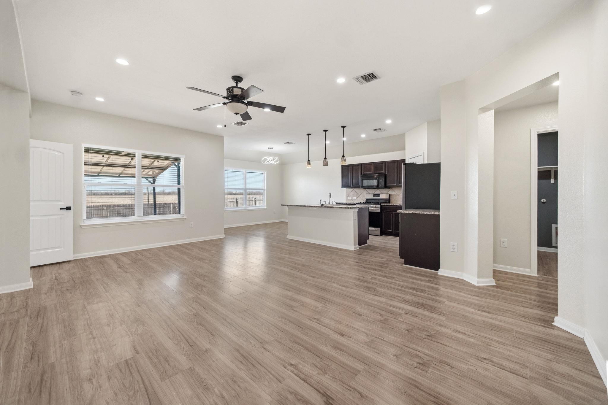 197 Voss, Kyle, TX 78640