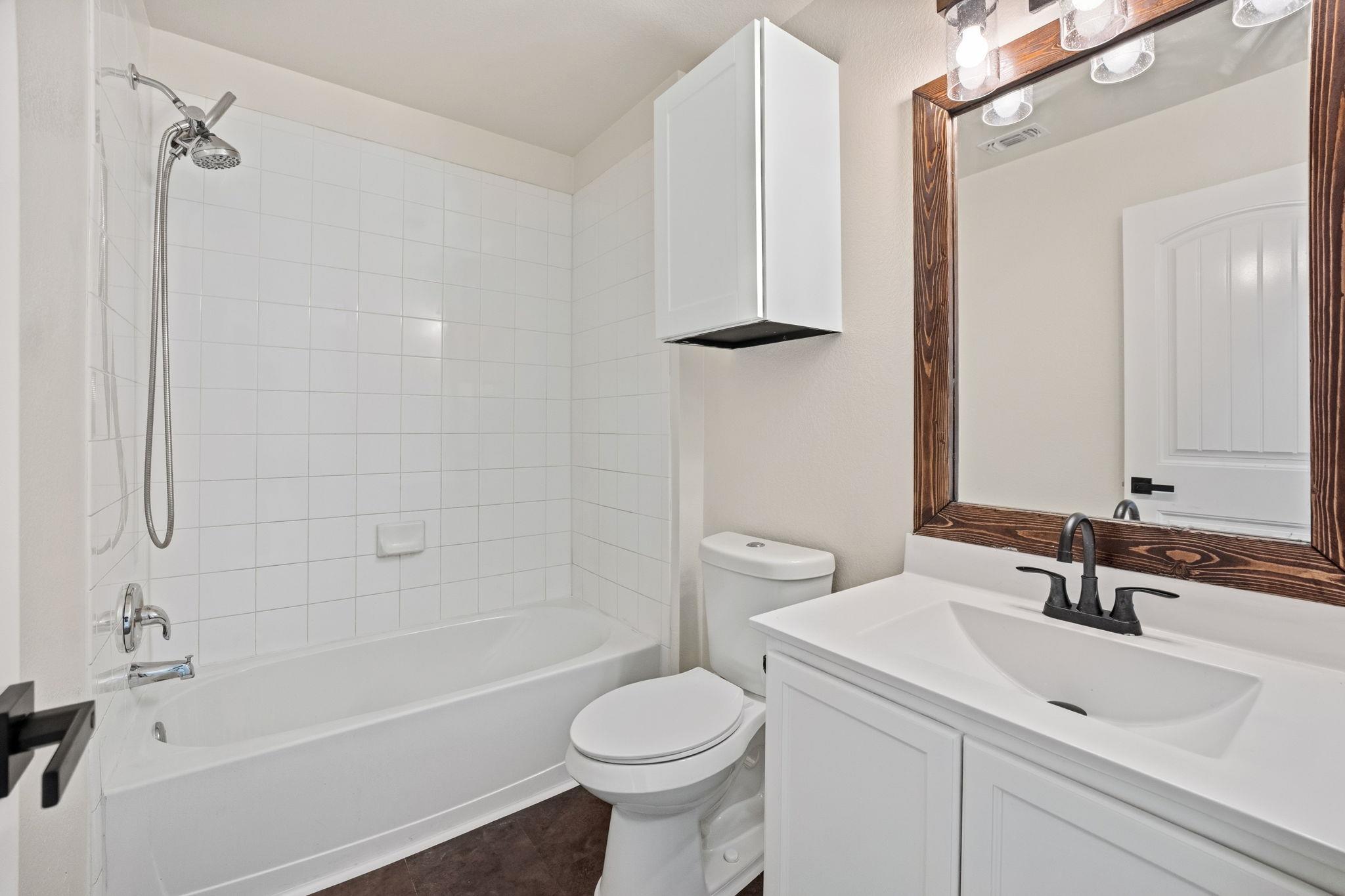 197 Voss, Kyle, TX 78640