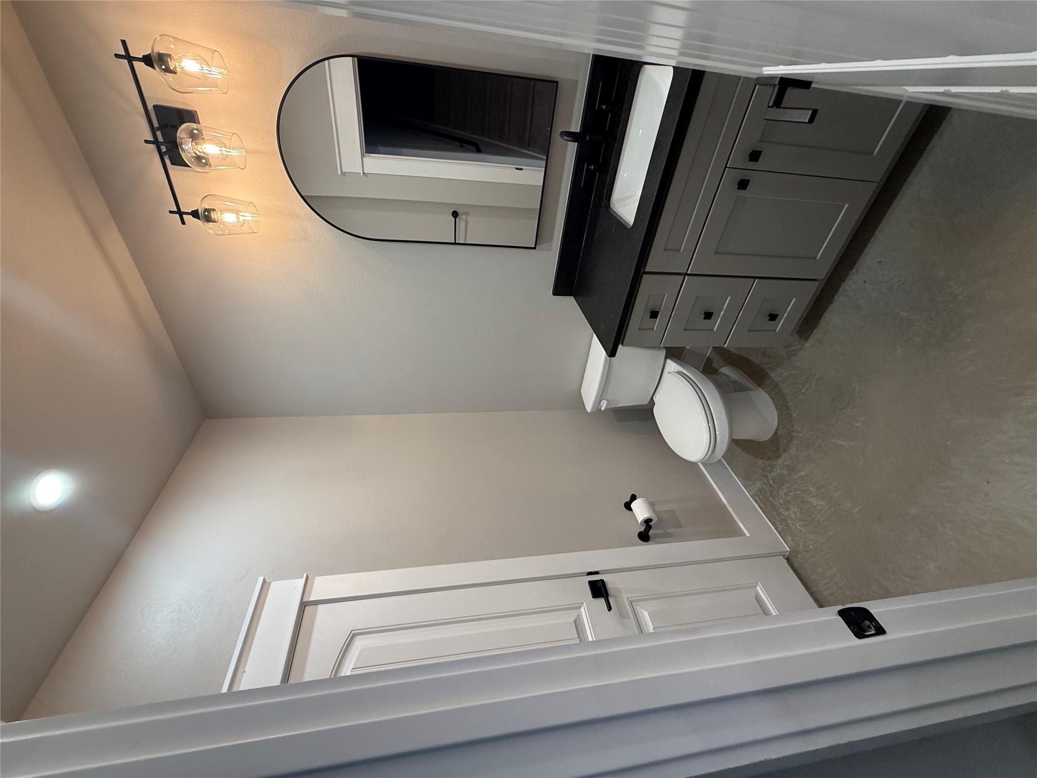 201 N Vandeveer St, Burnet, TX 78611