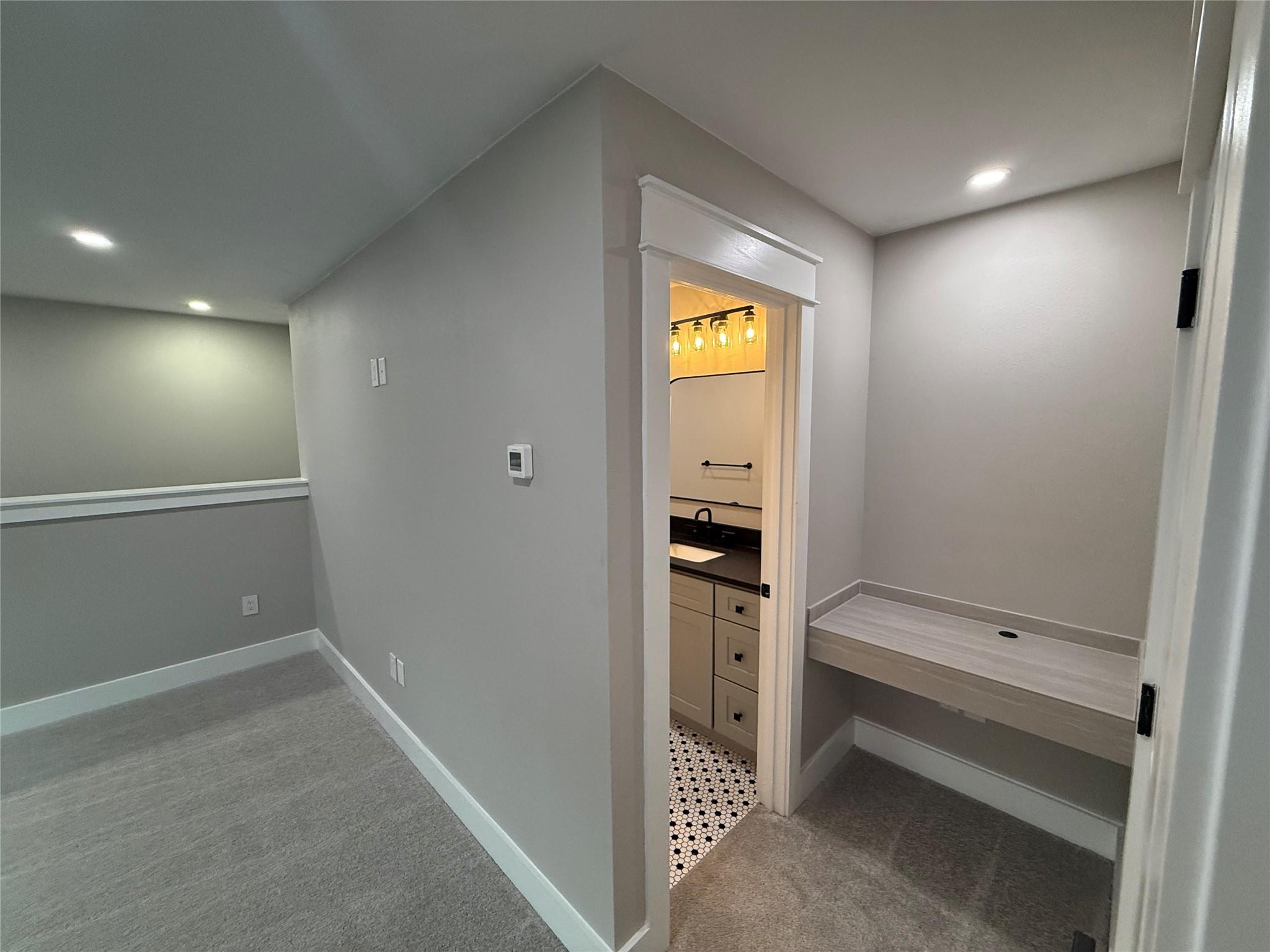 201 N Vandeveer St, Burnet, TX 78611