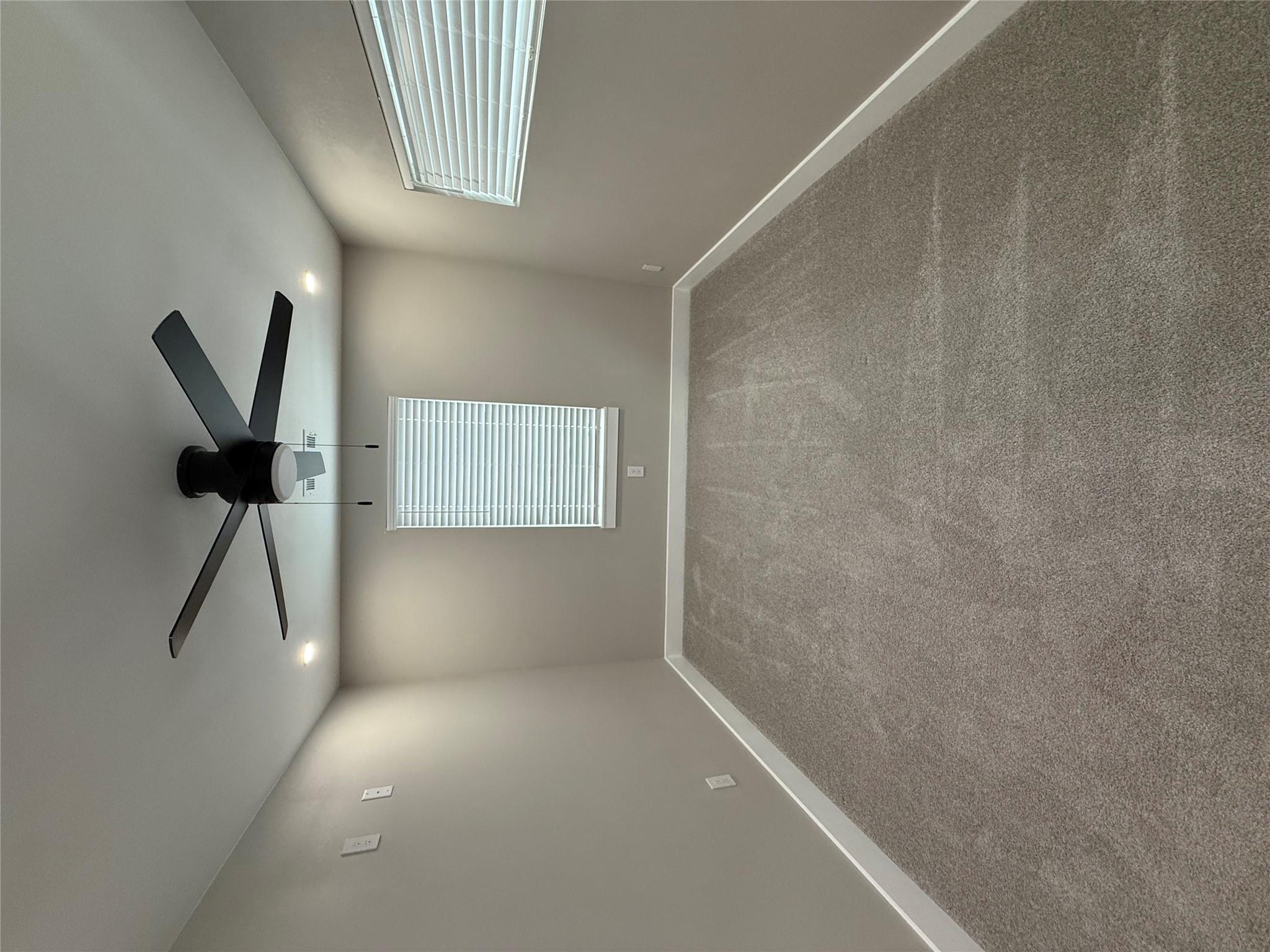 201 N Vandeveer St, Burnet, TX 78611