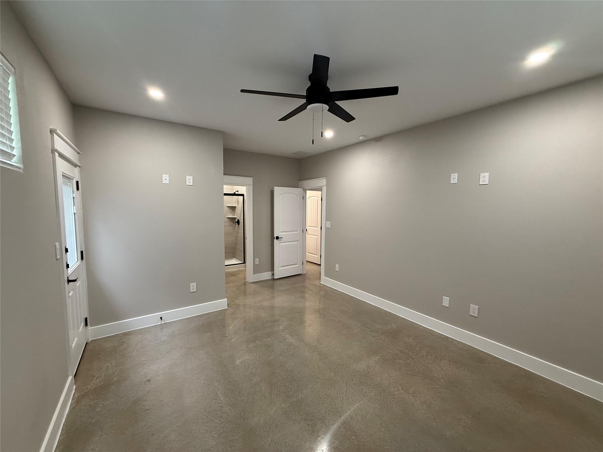 201 N Vandeveer St, Burnet, TX 78611