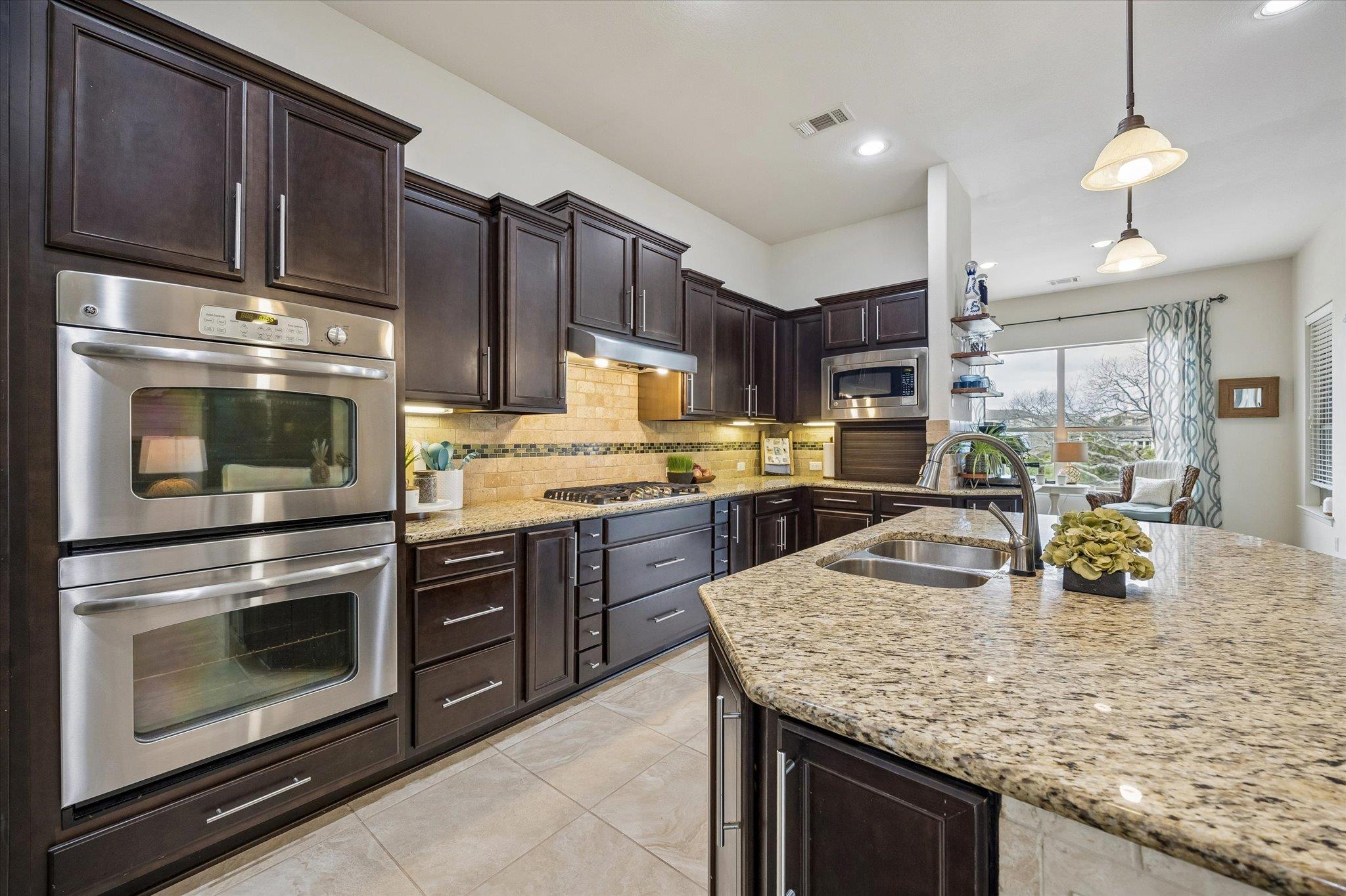 1812 Harvest Dance Dr, Leander, TX 78641