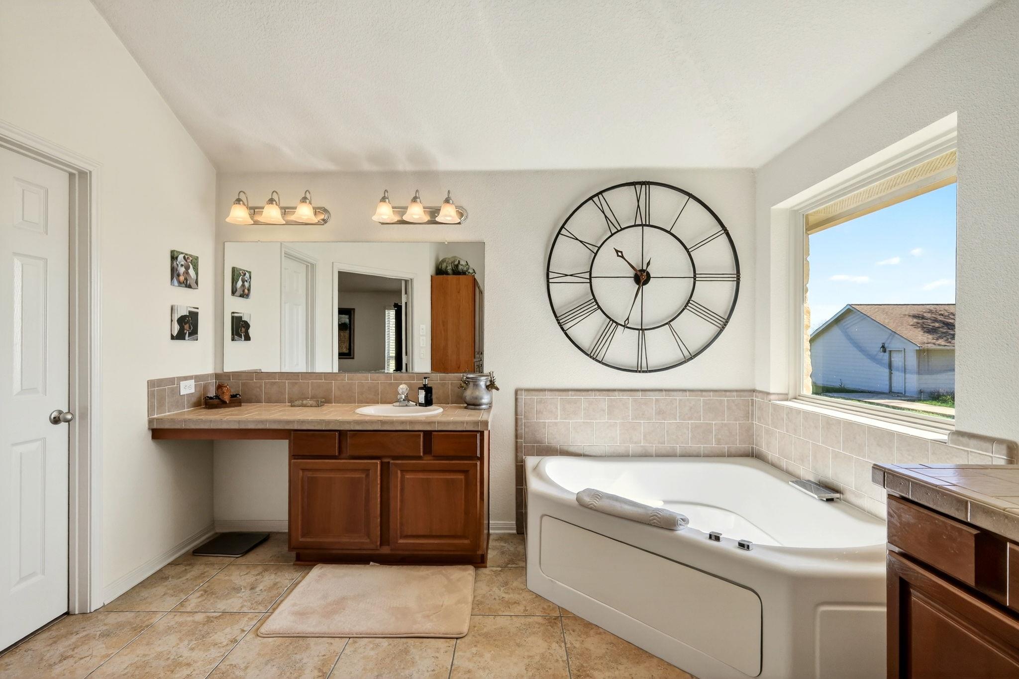 1797 County Road 261, Moulton, TX 77975