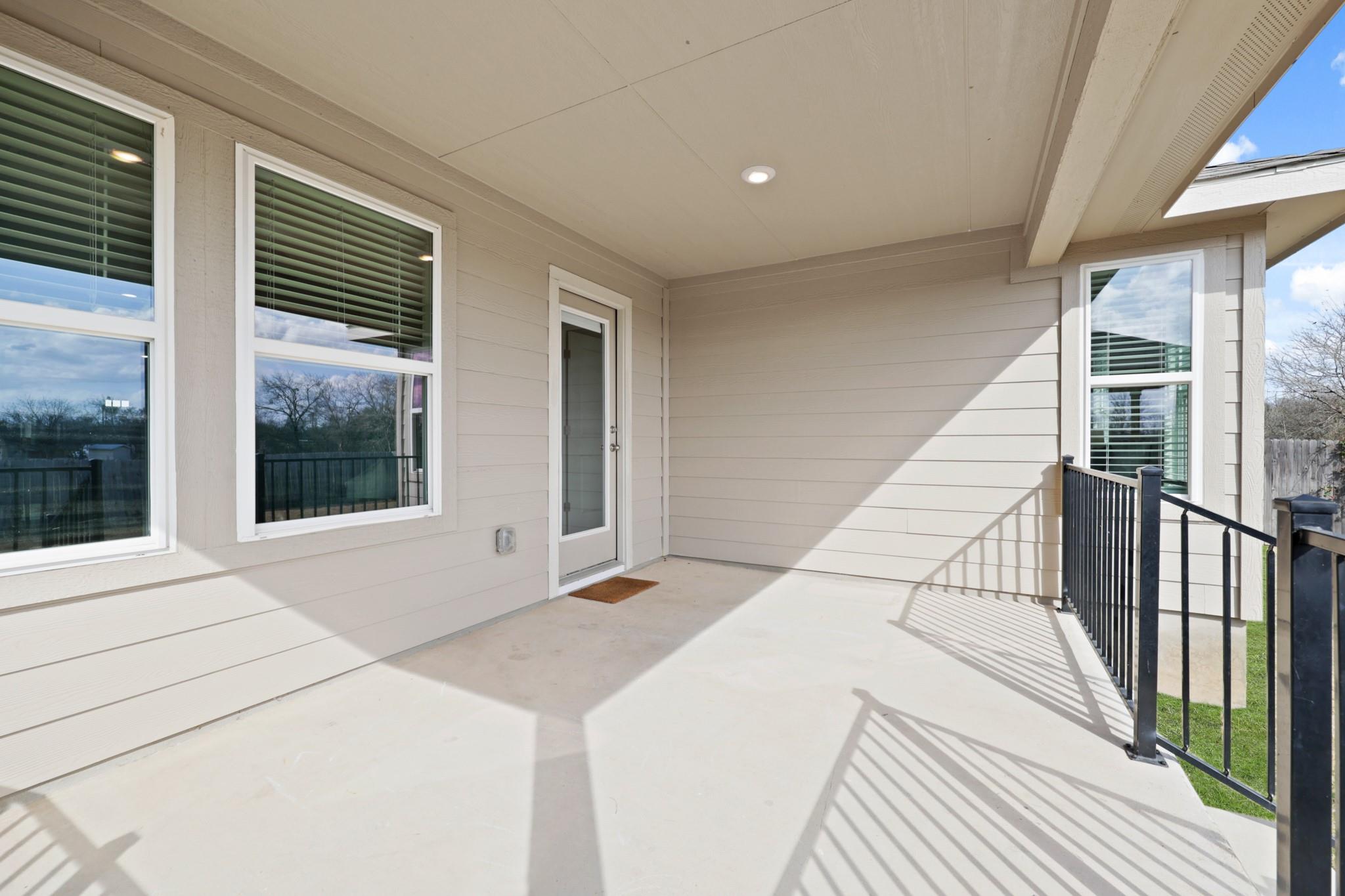 321 Durango Downs Dr, Hutto, TX 78634