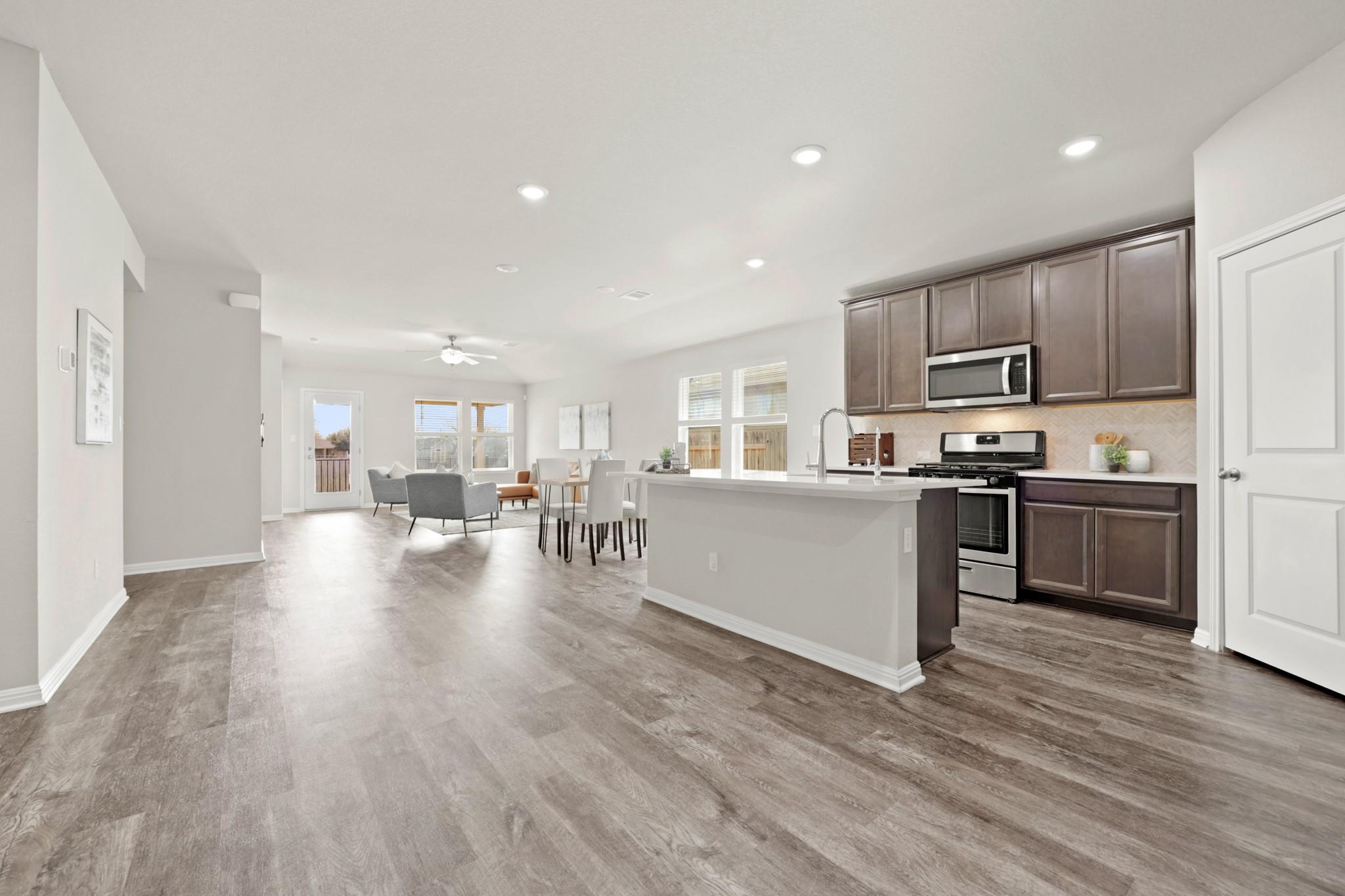 321 Durango Downs Dr, Hutto, TX 78634