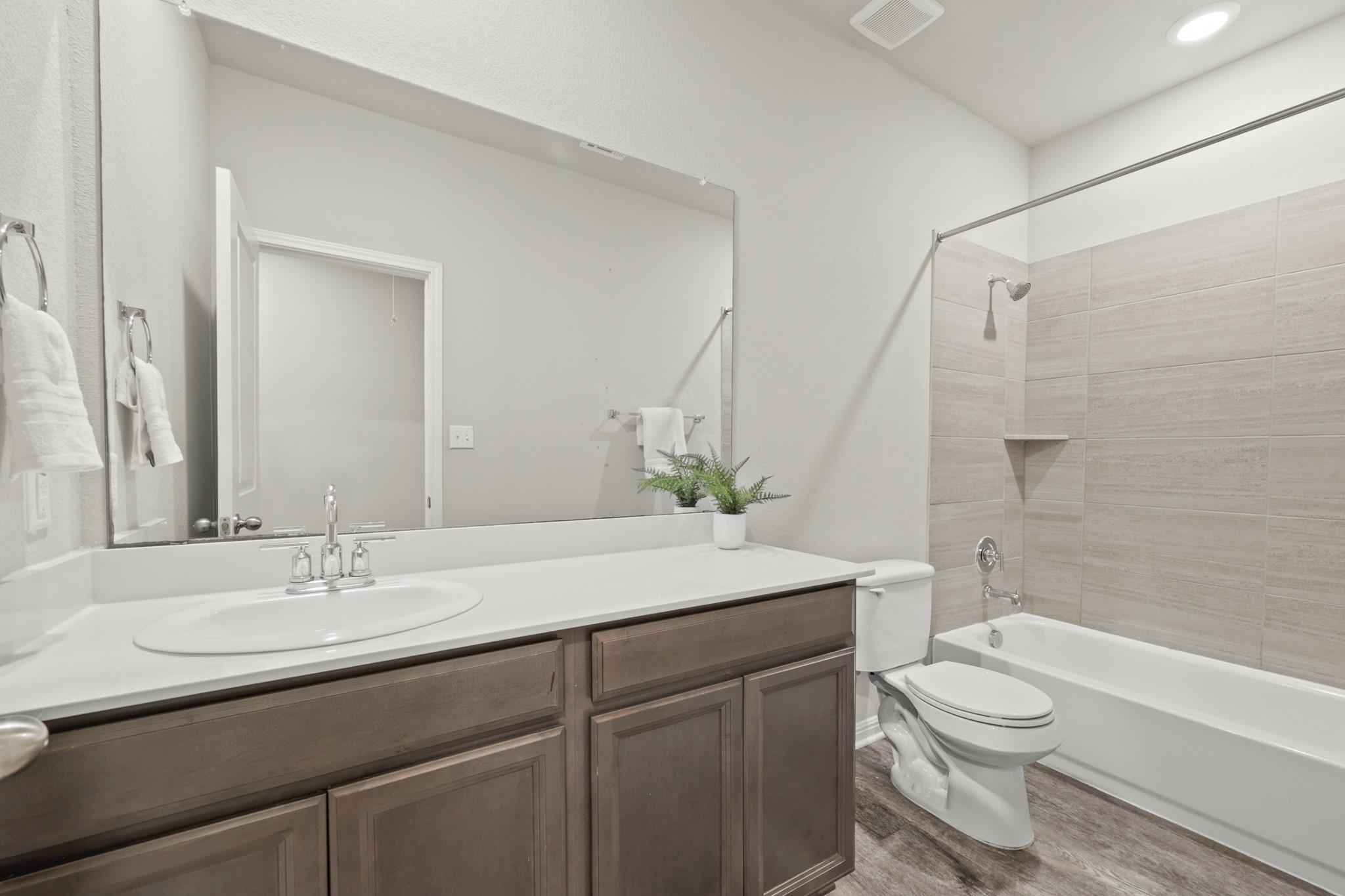 321 Durango Downs Dr, Hutto, TX 78634