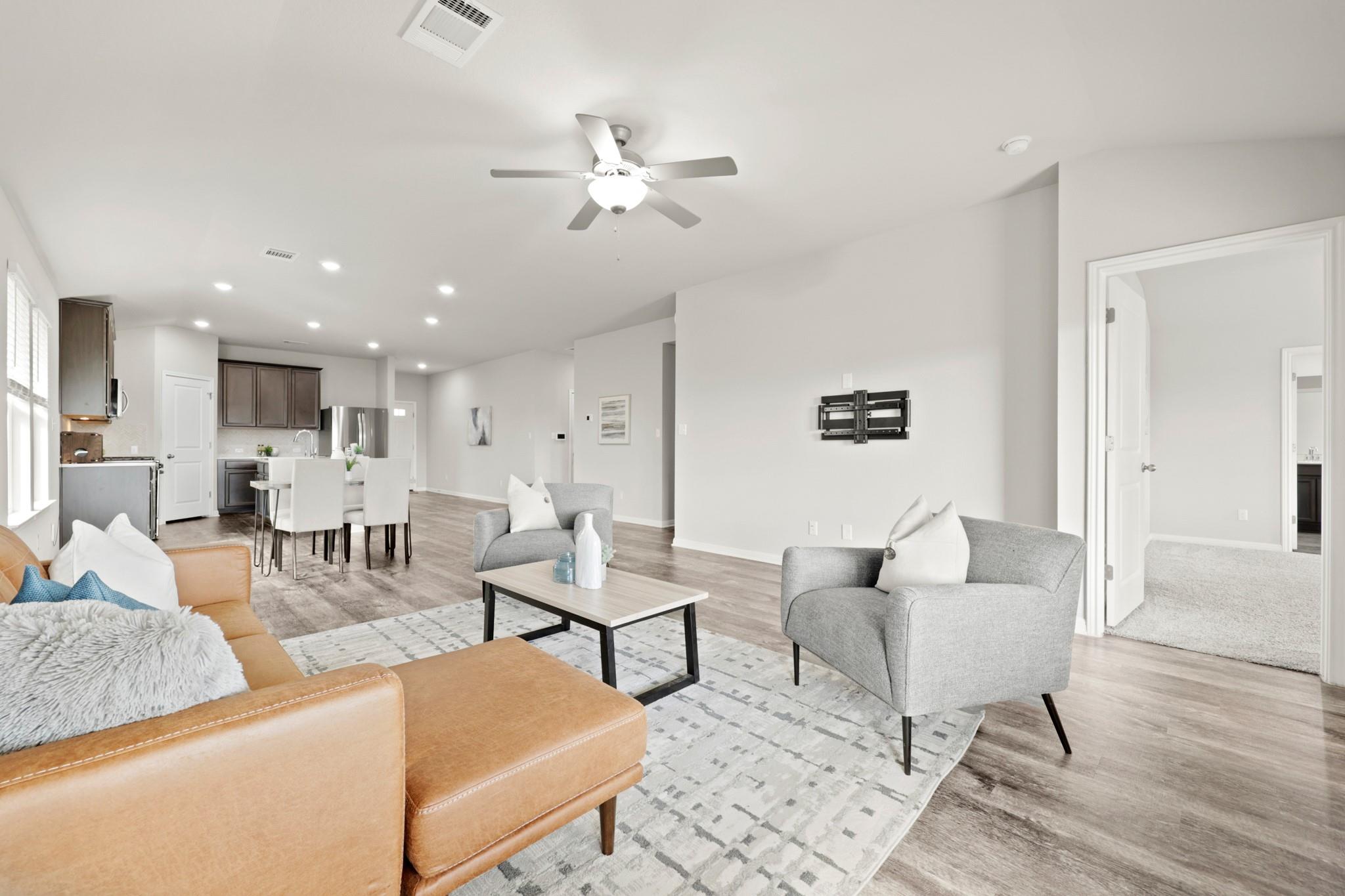 321 Durango Downs Dr, Hutto, TX 78634