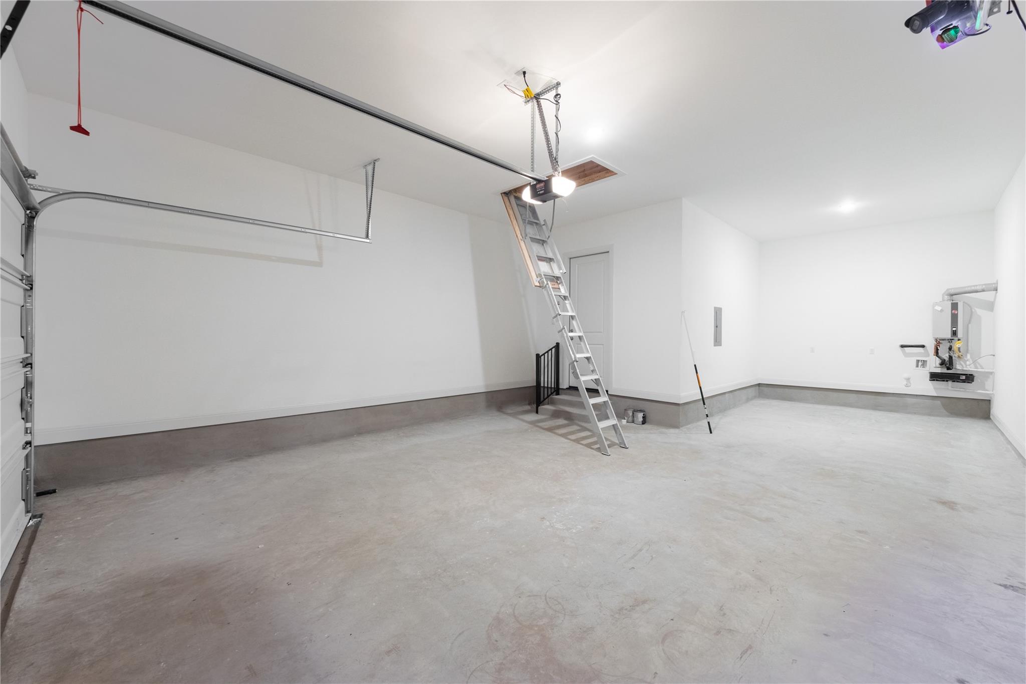 905 S Hemingway Loop, Liberty Hill, TX 78642