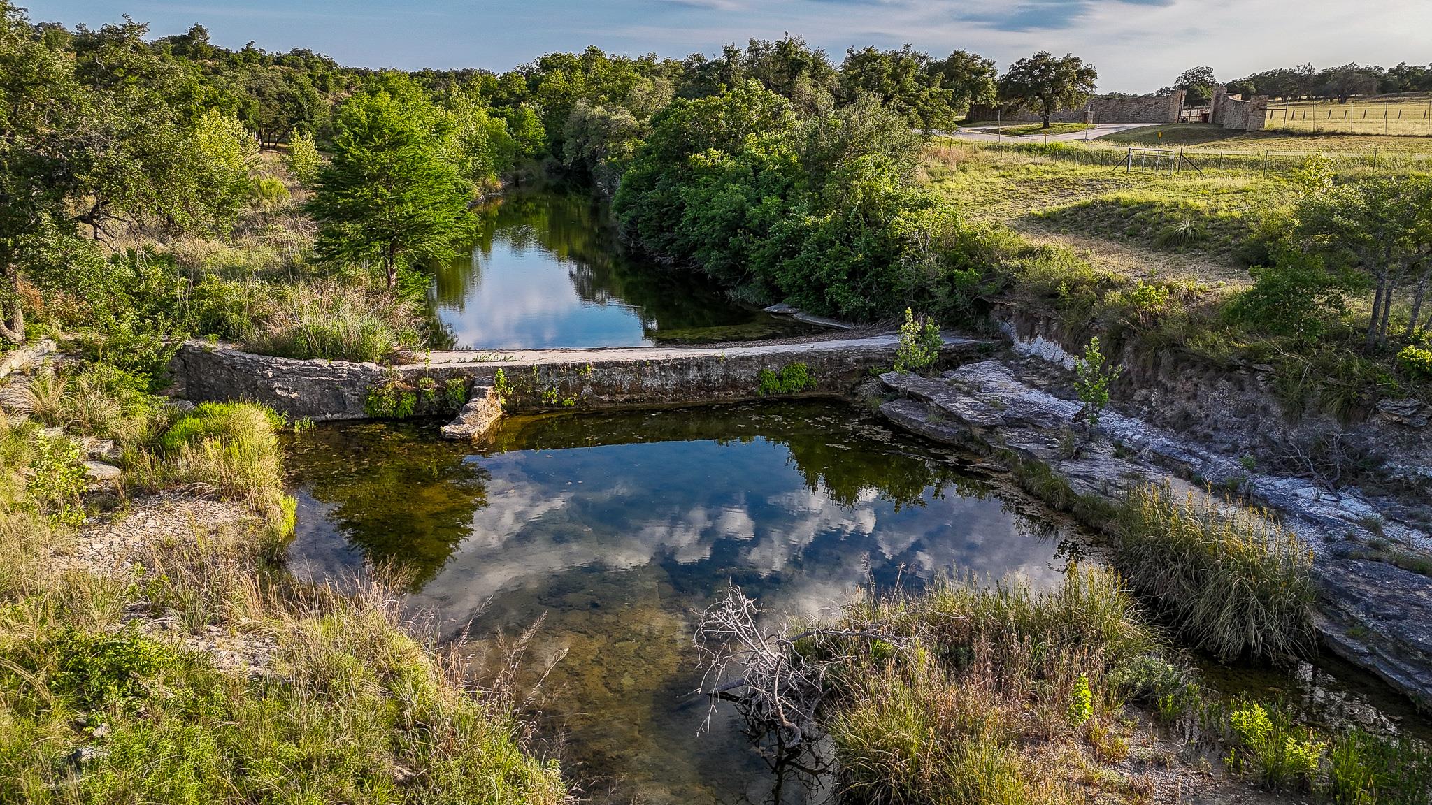 205 Mount Gainor Rd, Dripping Springs, TX 78620
