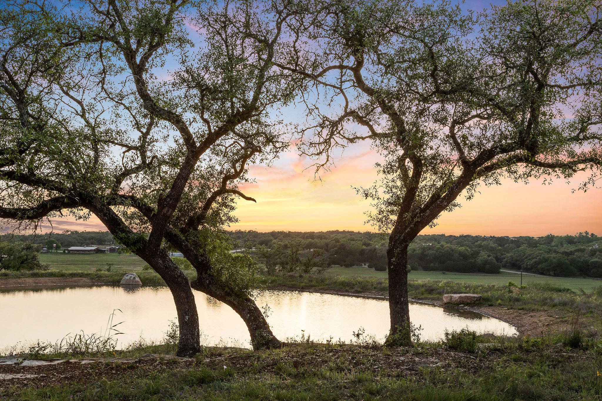 205 Mount Gainor Rd, Dripping Springs, TX 78620