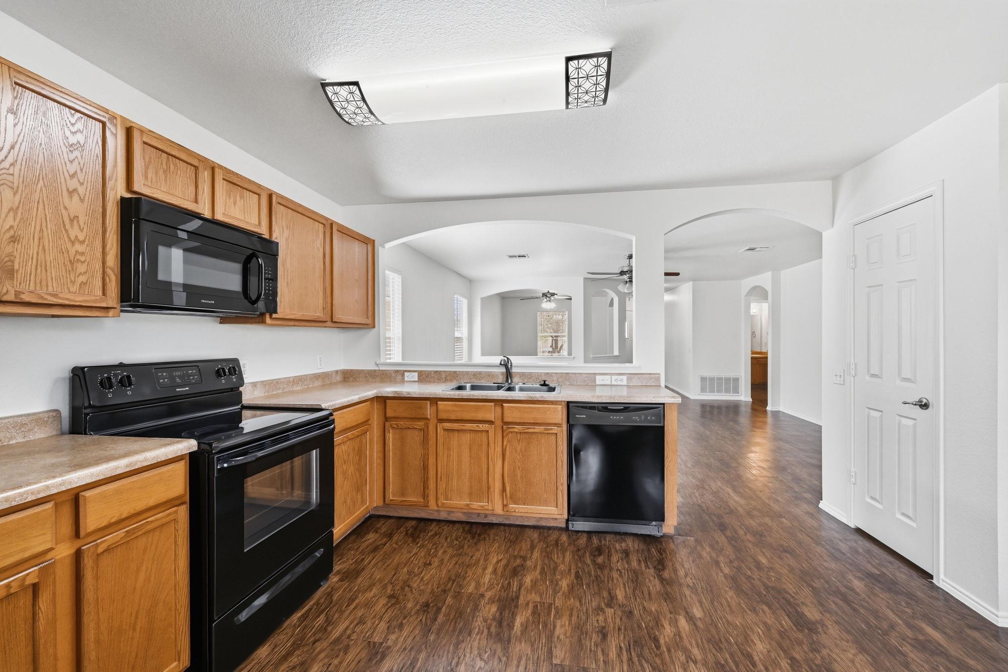 12228 Paloma Blanca Way, Del Valle, TX 78617